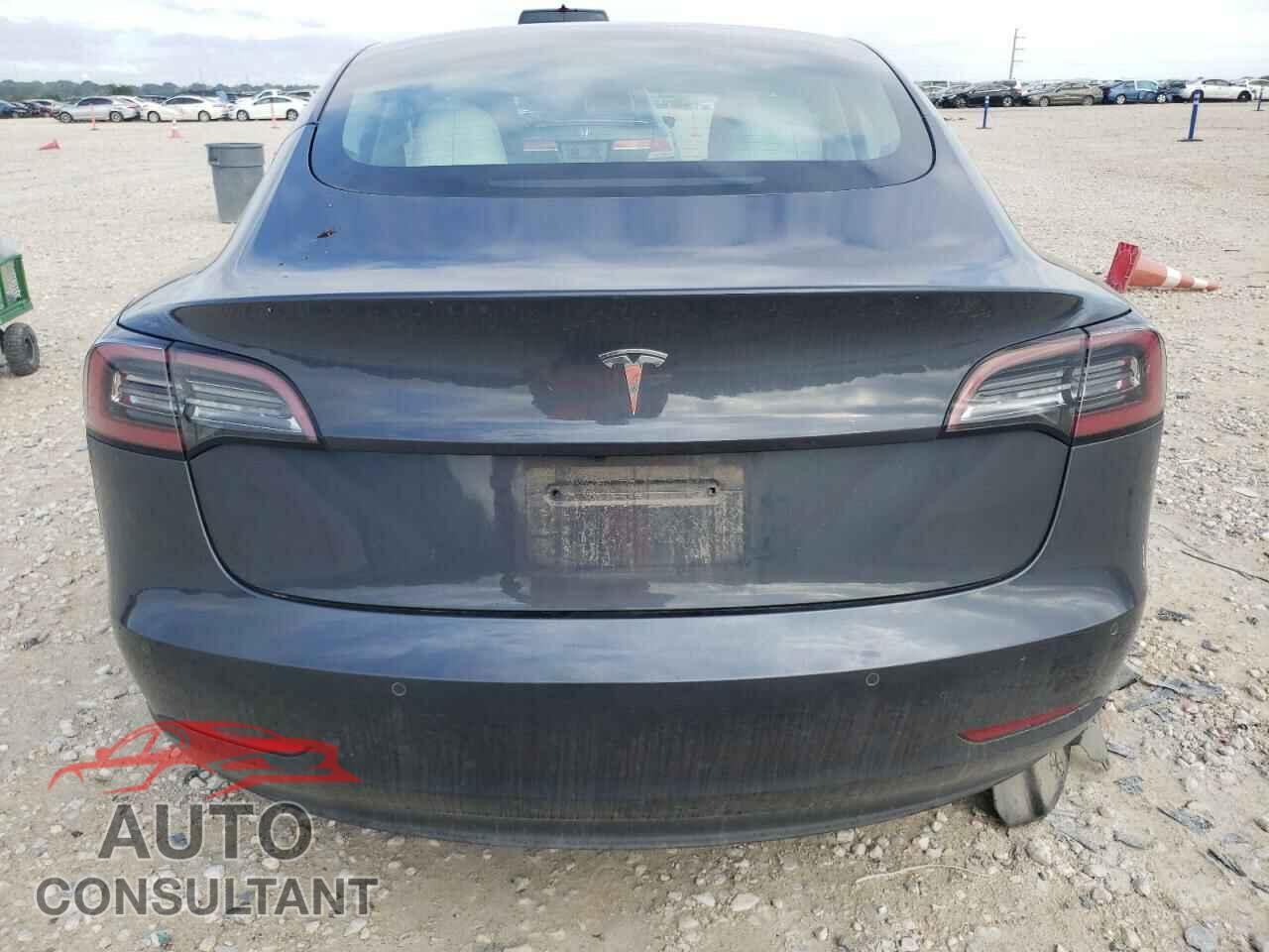 TESLA MODEL 3 2021 - 5YJ3E1EA5MF871196