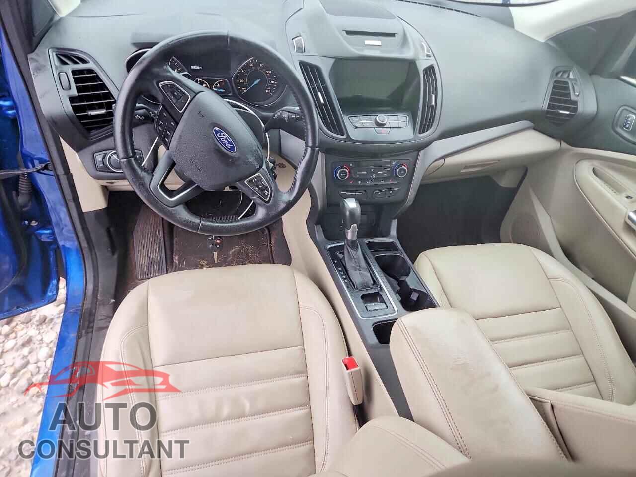 FORD ESCAPE 2017 - 1FMCU9GD8HUB01446