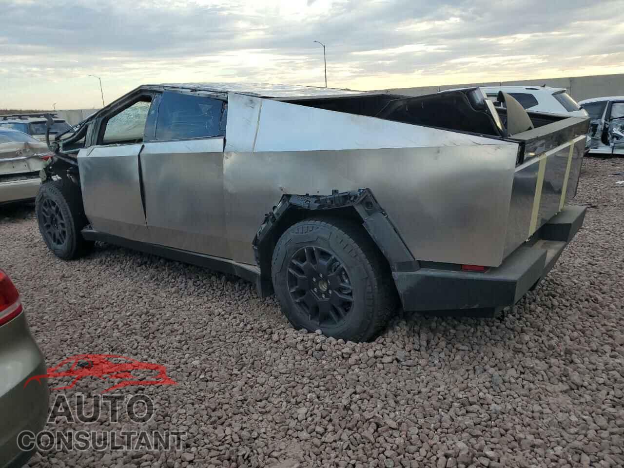 TESLA CYBERTRUCK 2024 - 7G2CEHED6RA013370