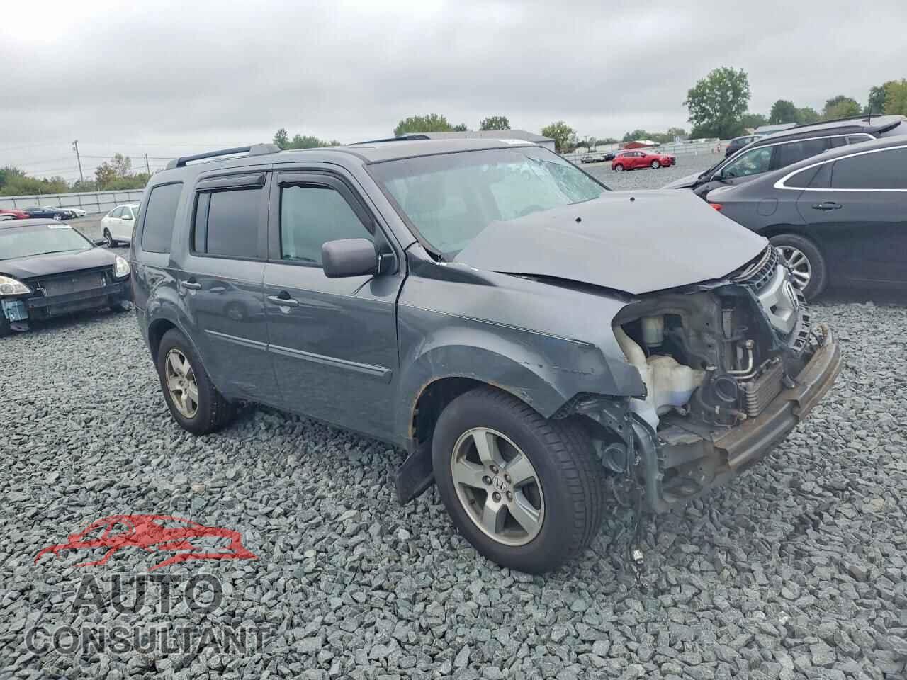 HONDA PILOT 2011 - 5FNYF4H50BB095656