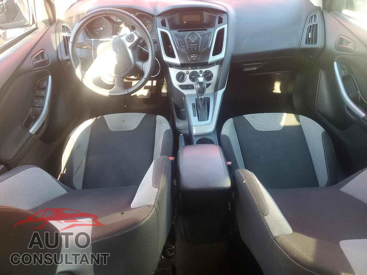 FORD FOCUS 2012 - 1FAHP3K2XCL118144