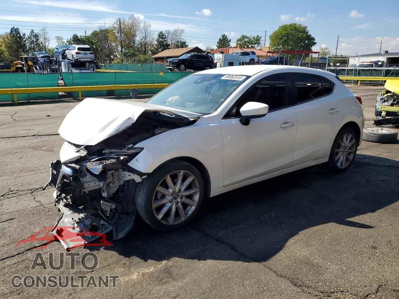 MAZDA 3 2017 - 3MZBN1L7XHM126073