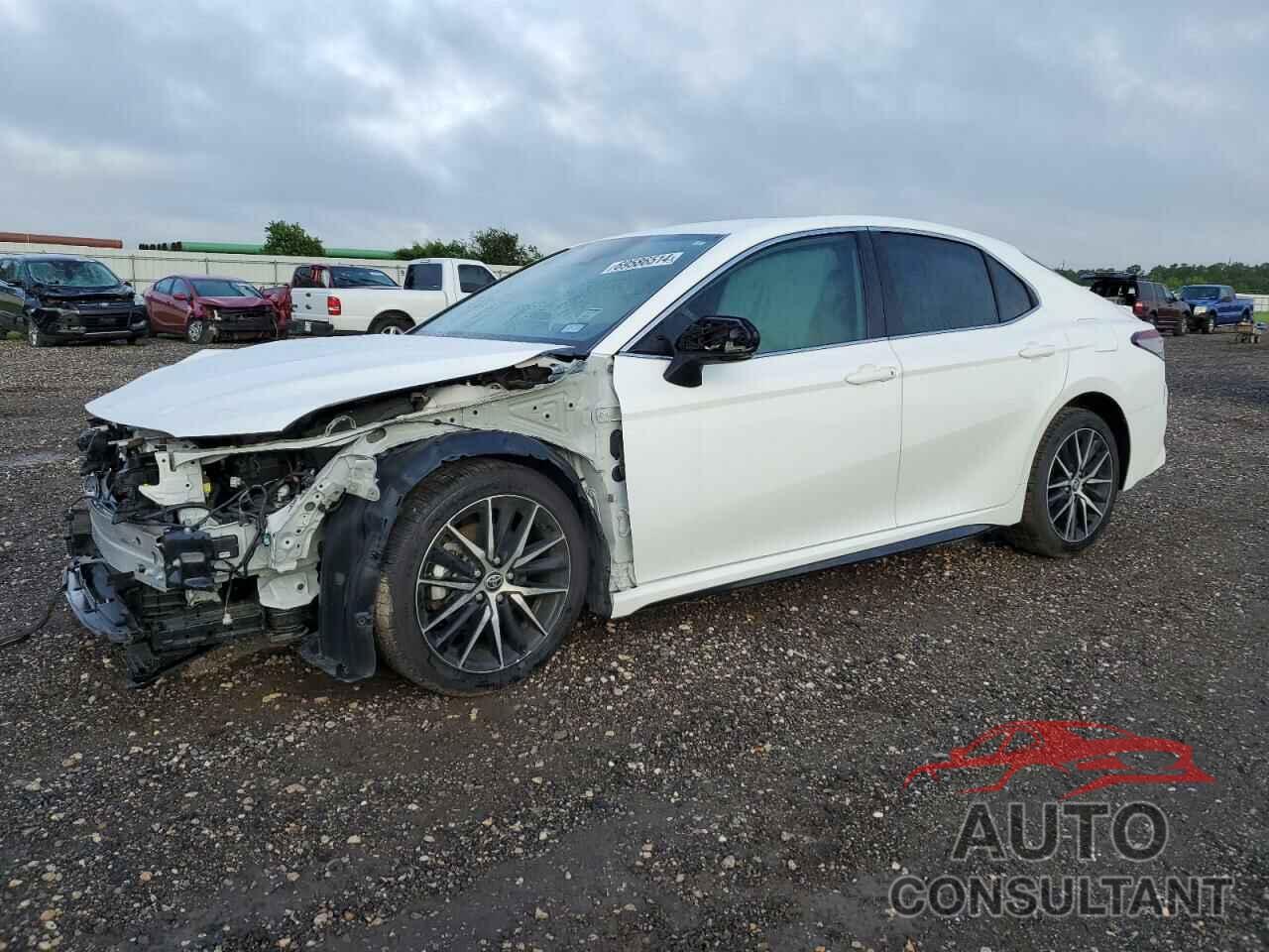 TOYOTA CAMRY 2022 - 4T1G11AK6NU068378