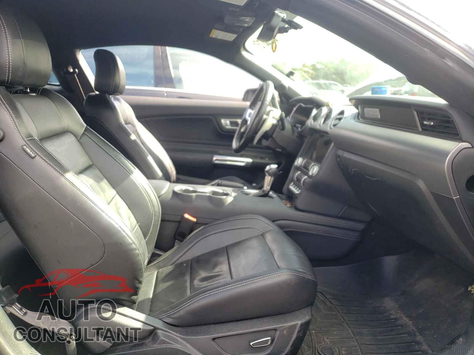 FORD MUSTANG 2019 - 1FA6P8TH1K5114848