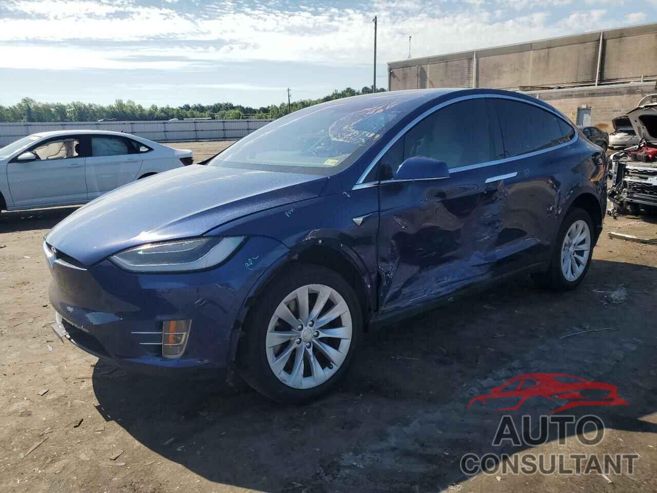 TESLA MODEL X 2019 - 5YJXCAE28KF160962