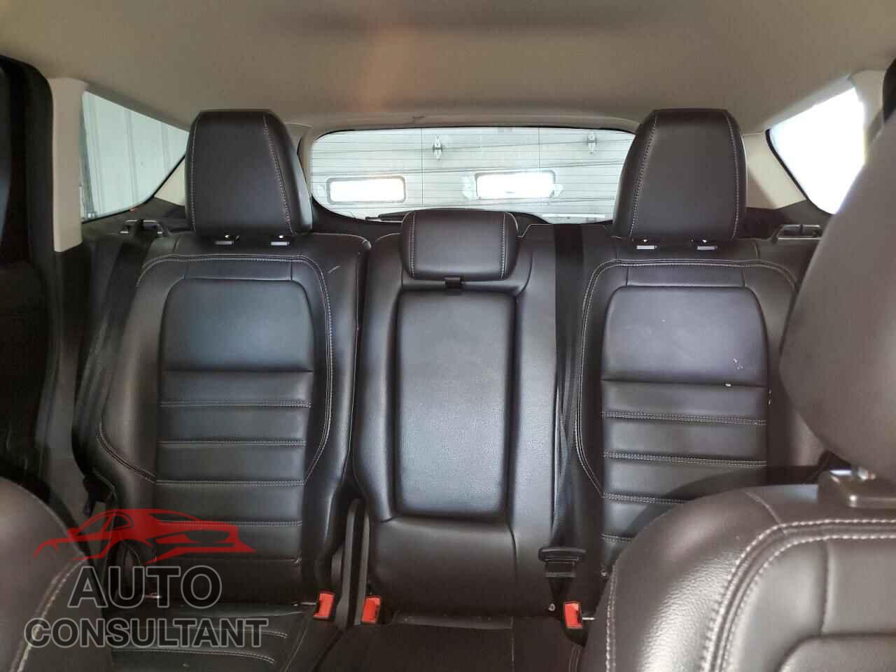 FORD ESCAPE 2017 - 1FMCU9JD2HUD11548