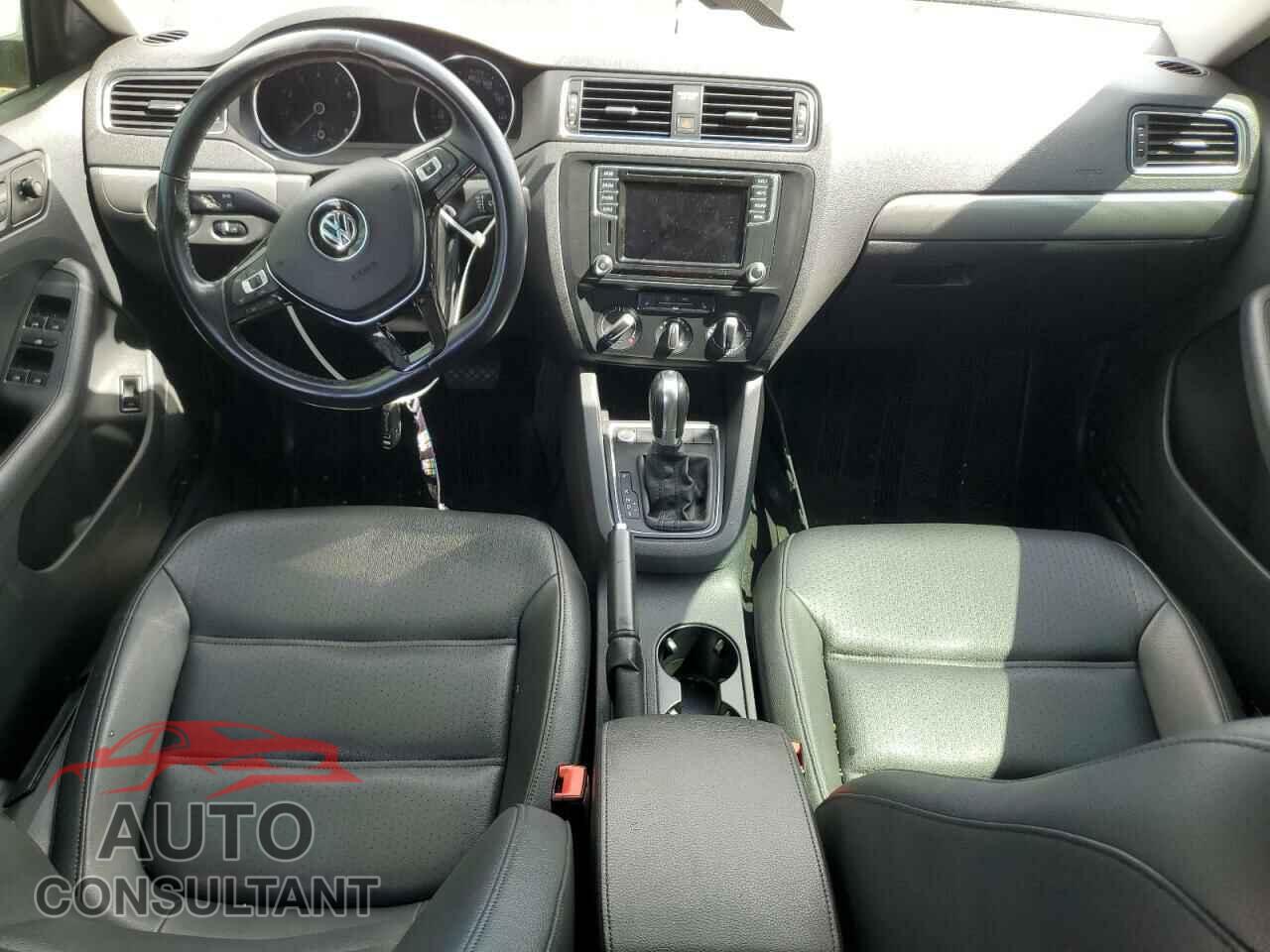VOLKSWAGEN JETTA 2017 - 3VWDB7AJ1HM222242