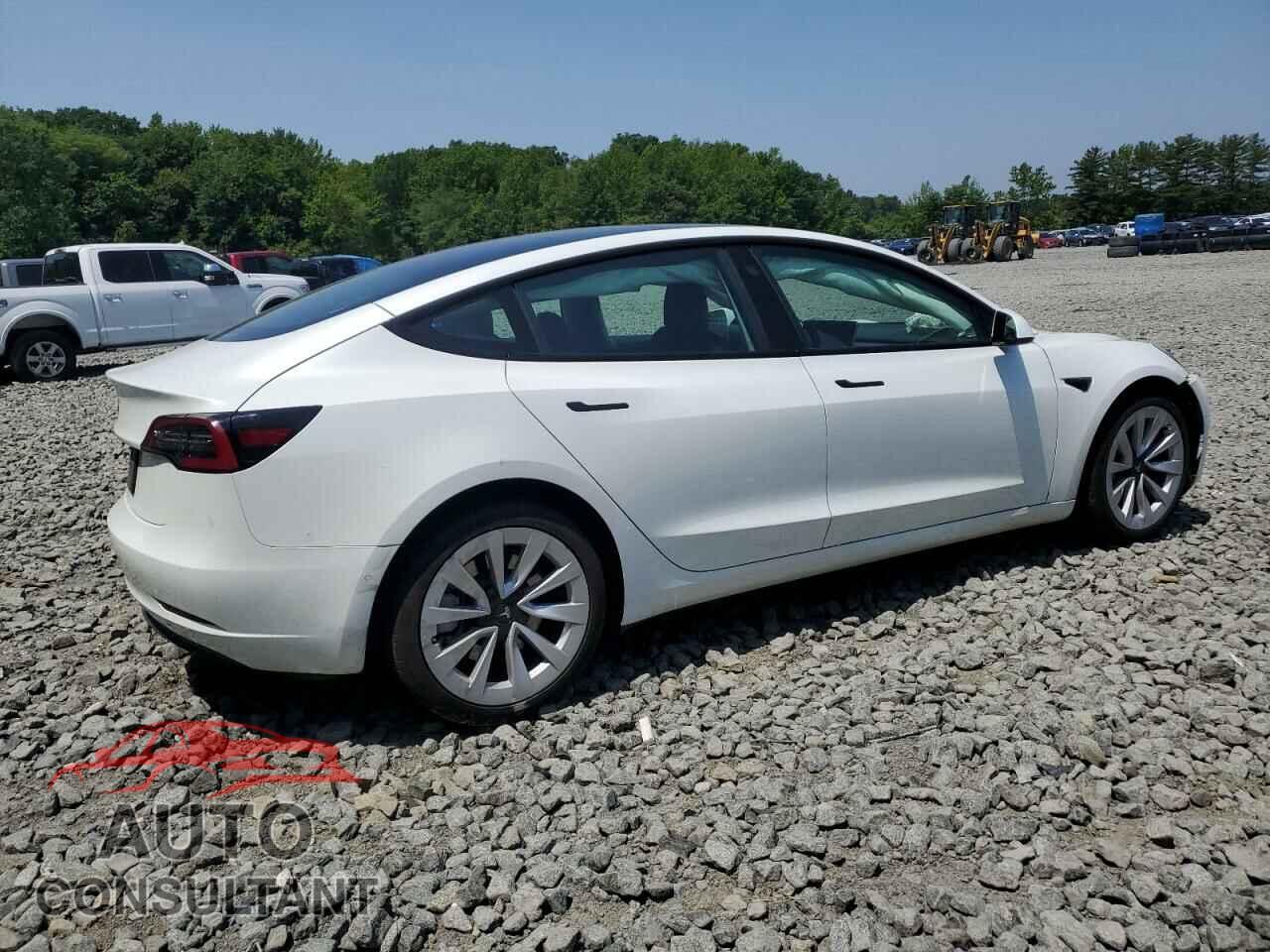 TESLA MODEL 3 2022 - 5YJ3E1EA2NF195324