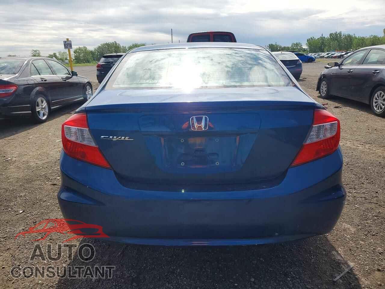 HONDA CIVIC 2012 - 2HGFB2F47CH028745