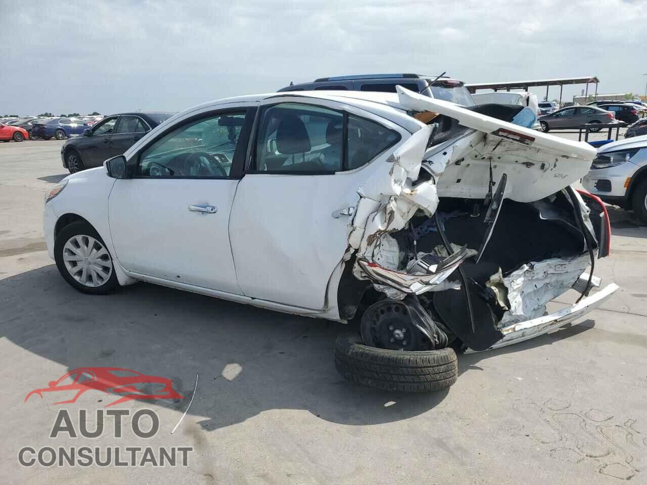 NISSAN VERSA 2019 - 3N1CN7AP3KL809908