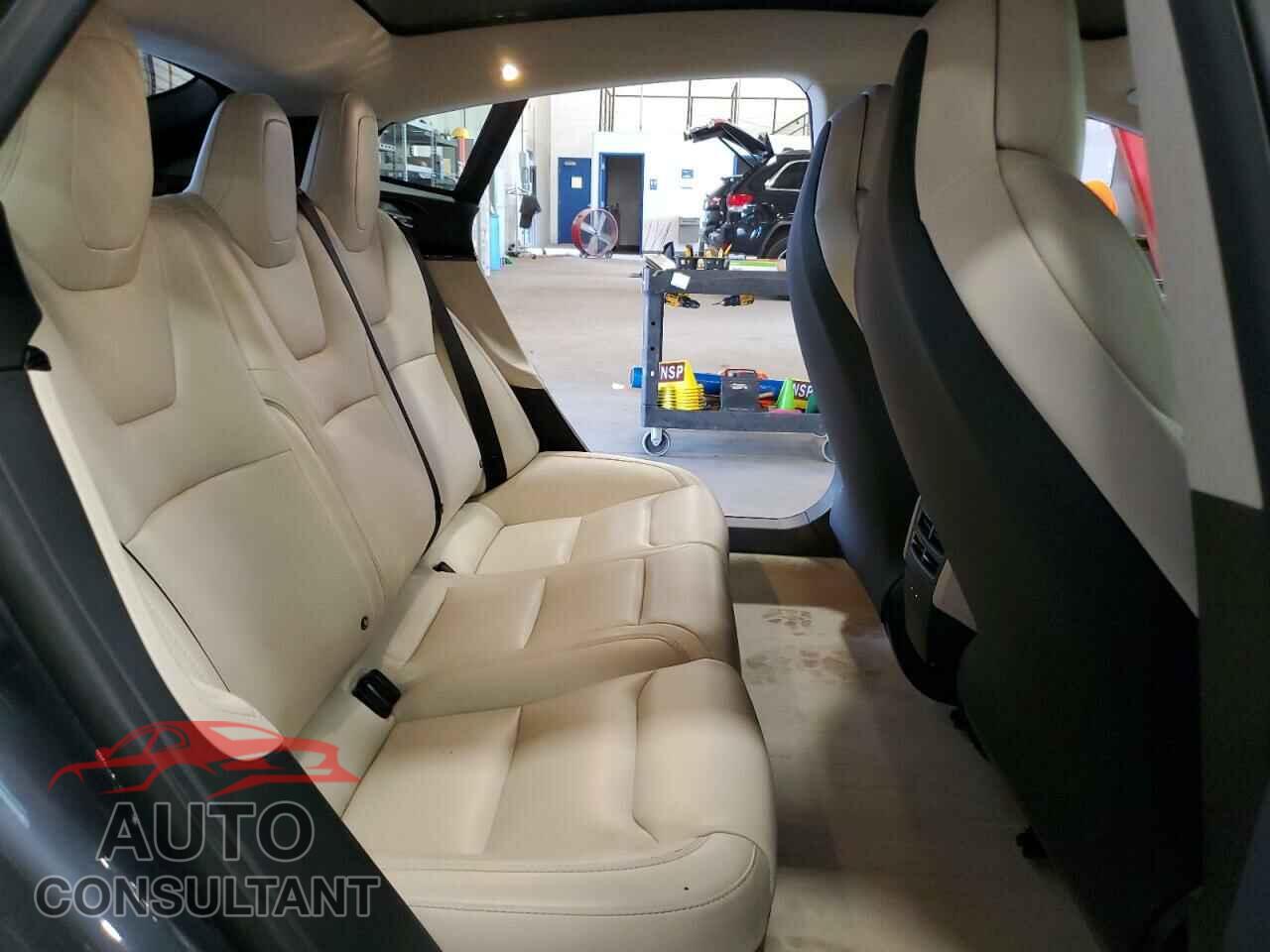 TESLA MODEL S 2019 - 5YJSA1E25KF297440