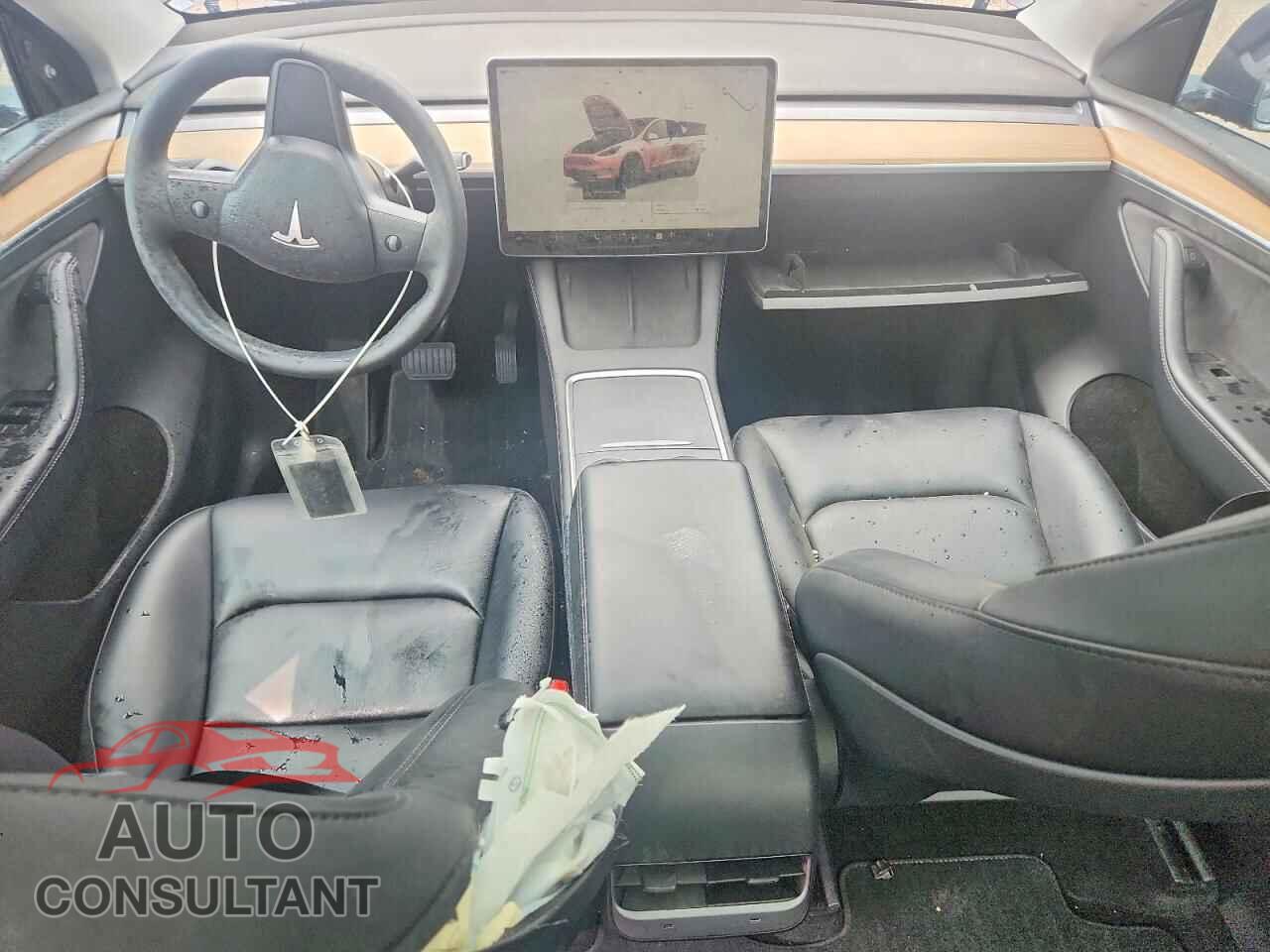 TESLA MODEL Y 2023 - LRWYGDFD3PC019373