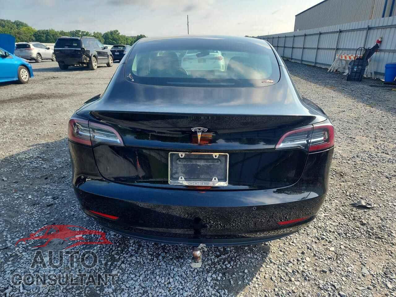 TESLA MODEL 3 2019 - 5YJ3E1EA5KF325138