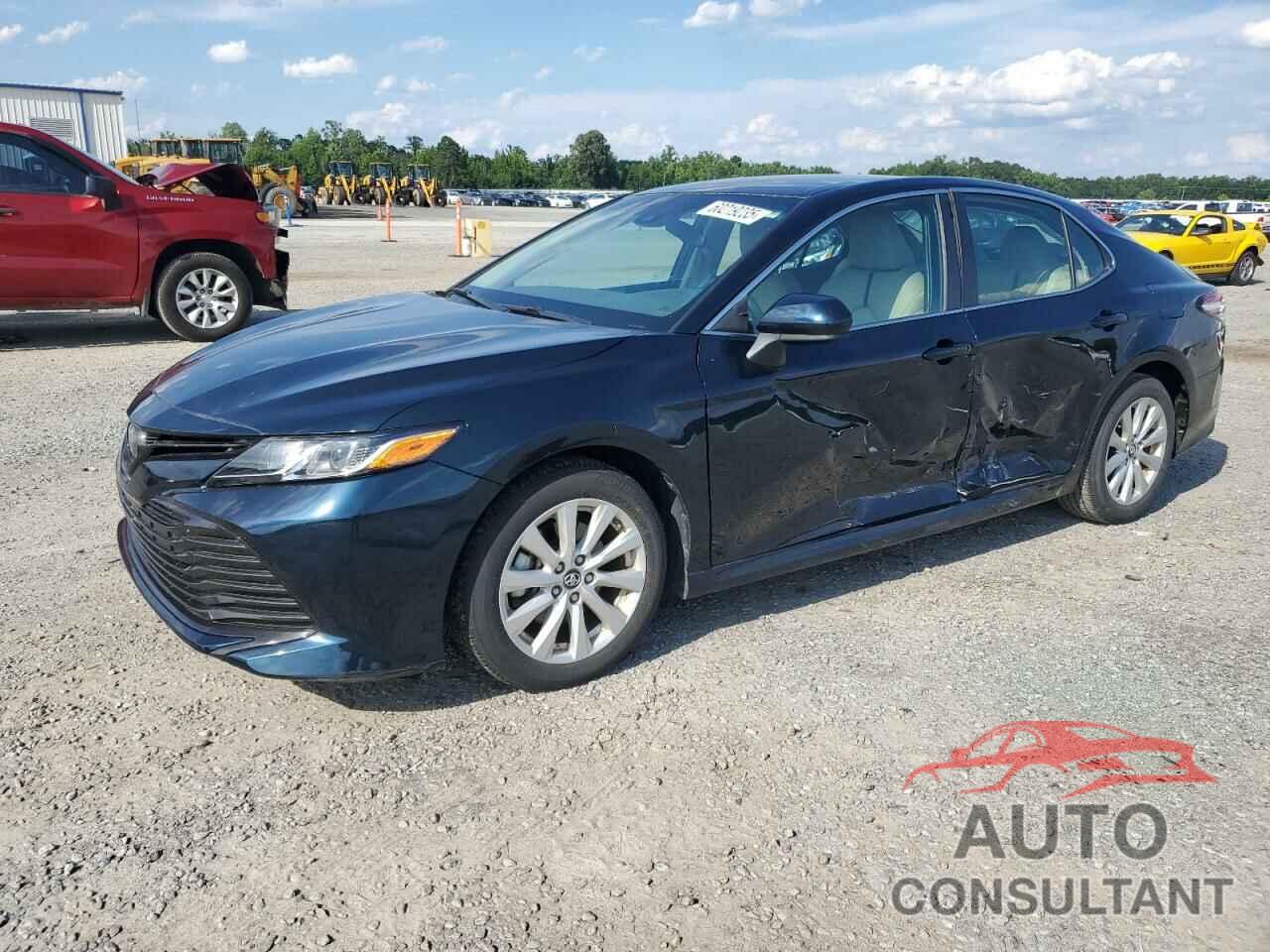 TOYOTA CAMRY 2018 - 4T1B11HK0JU565596