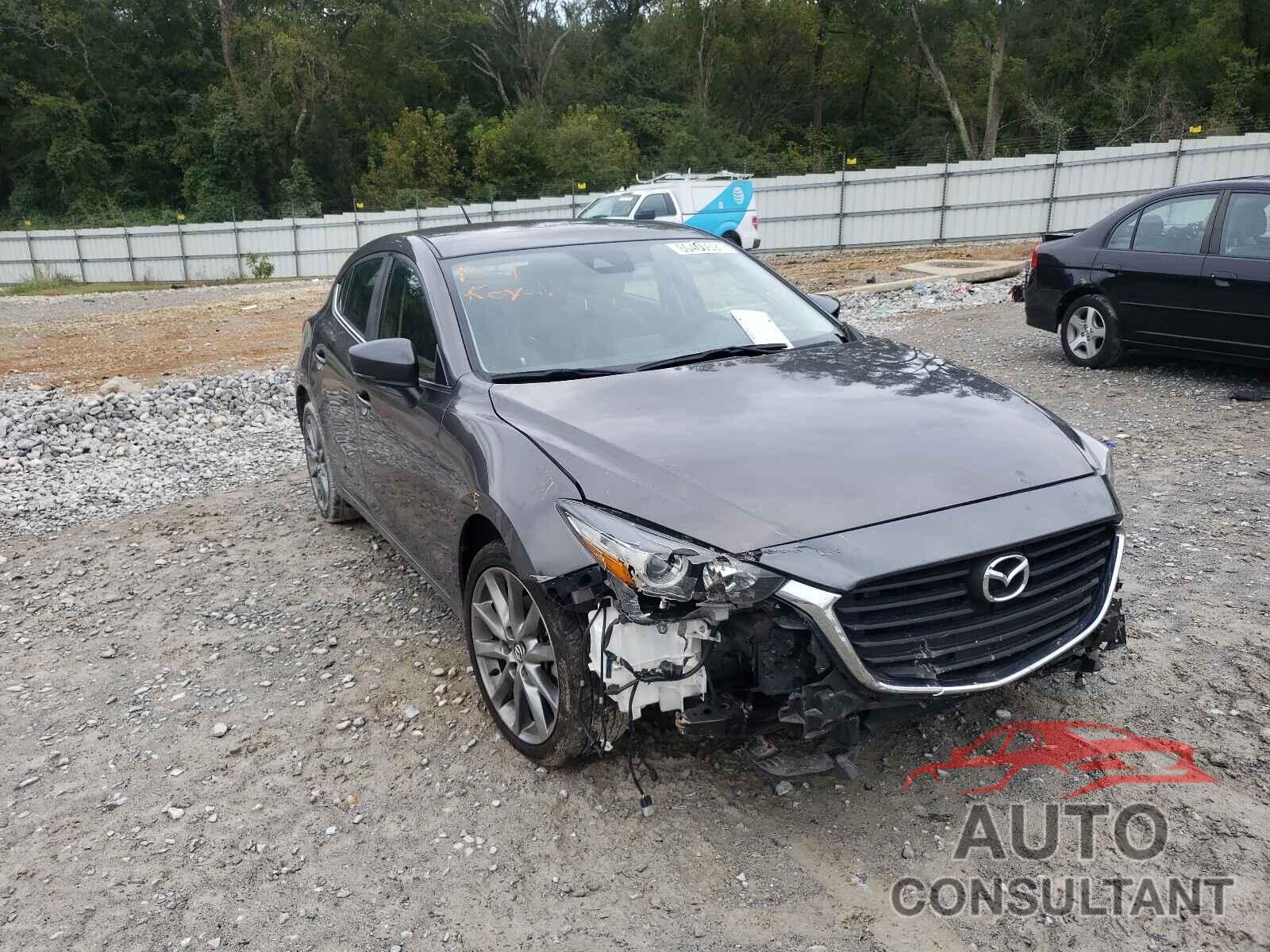 MAZDA 3 2018 - 3MZBN1L38JM248241