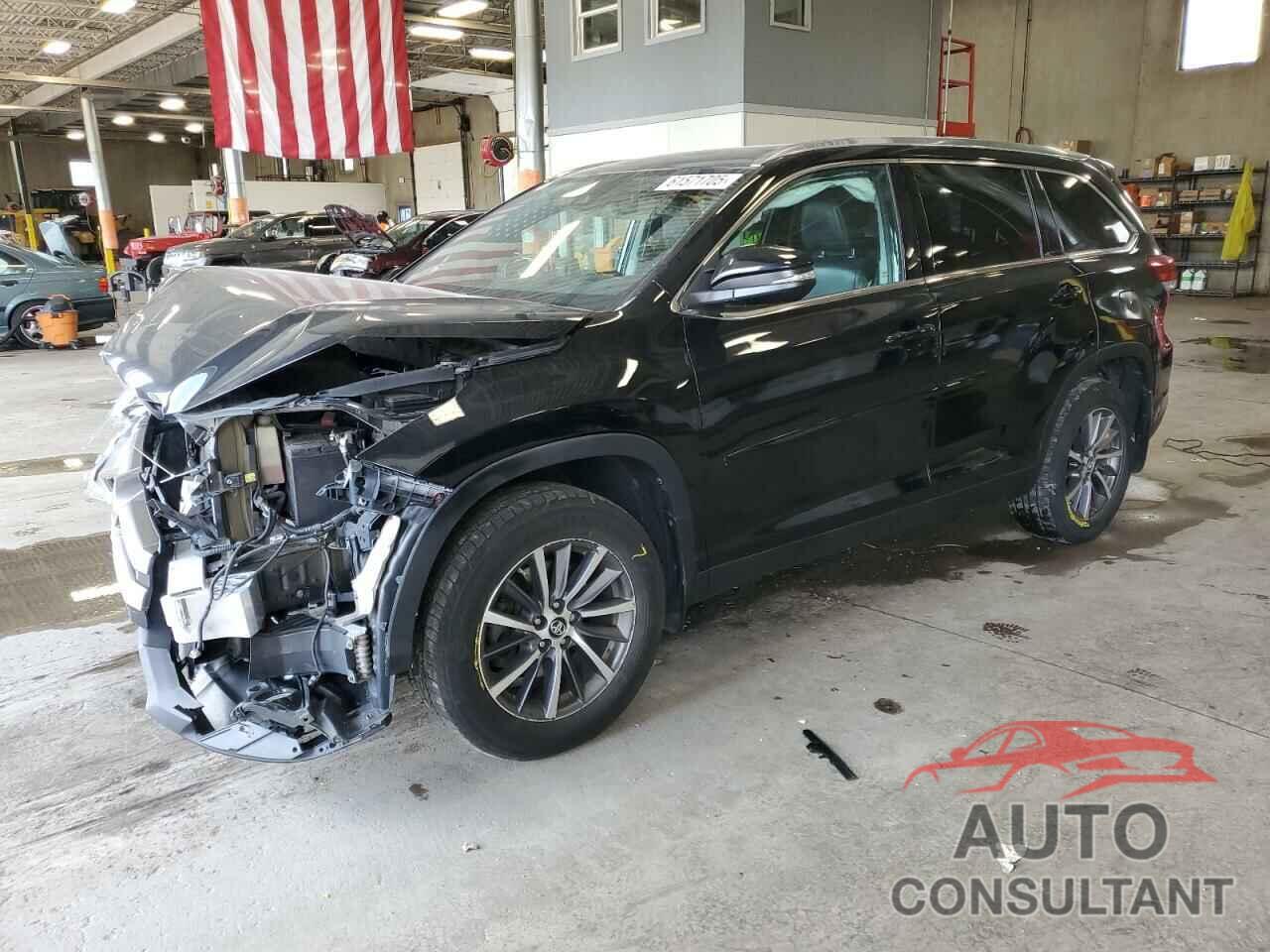 TOYOTA HIGHLANDER 2019 - 5TDJZRFH2KS605181