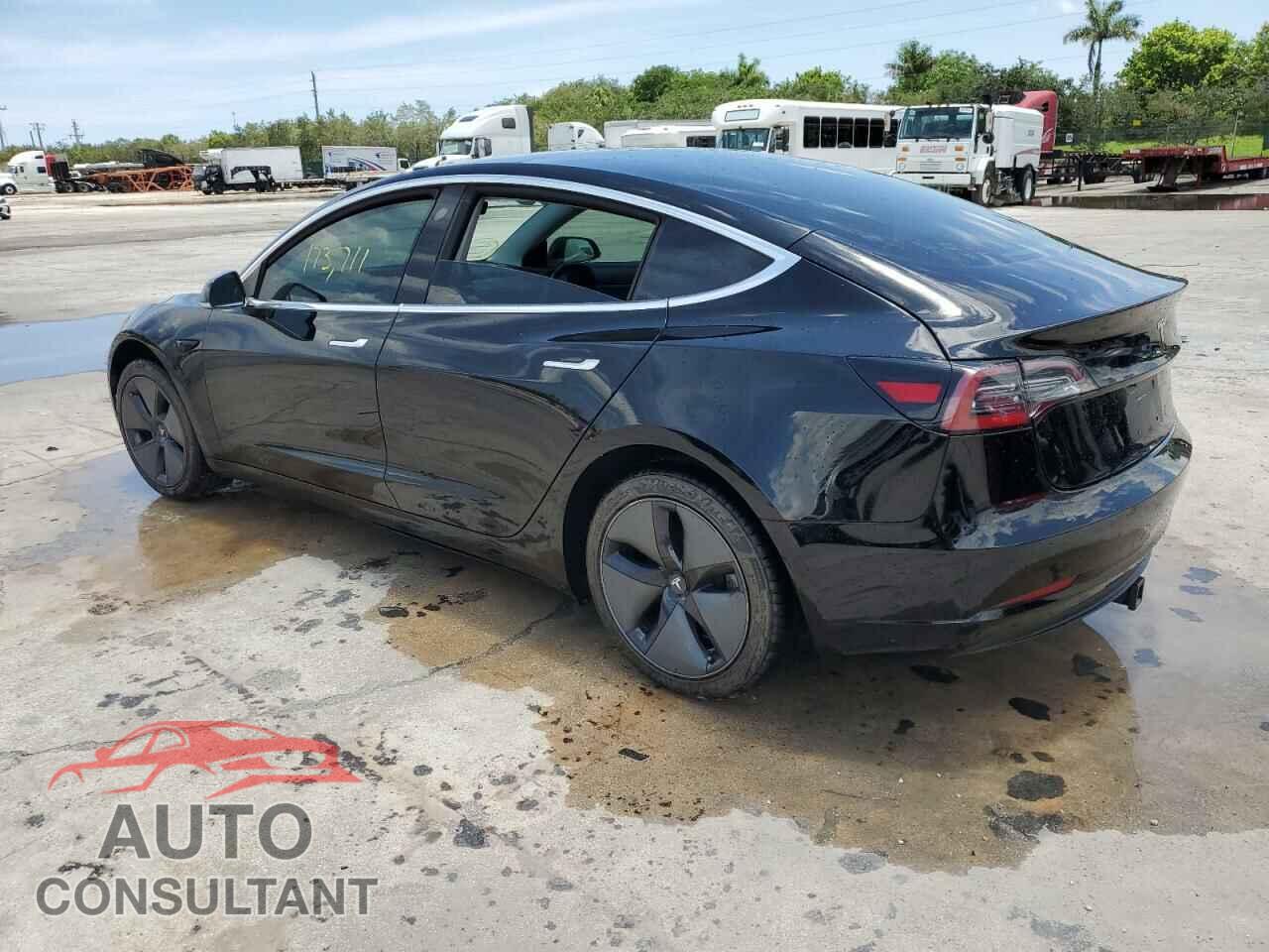 TESLA MODEL 3 2018 - 5YJ3E1EA6JF117915