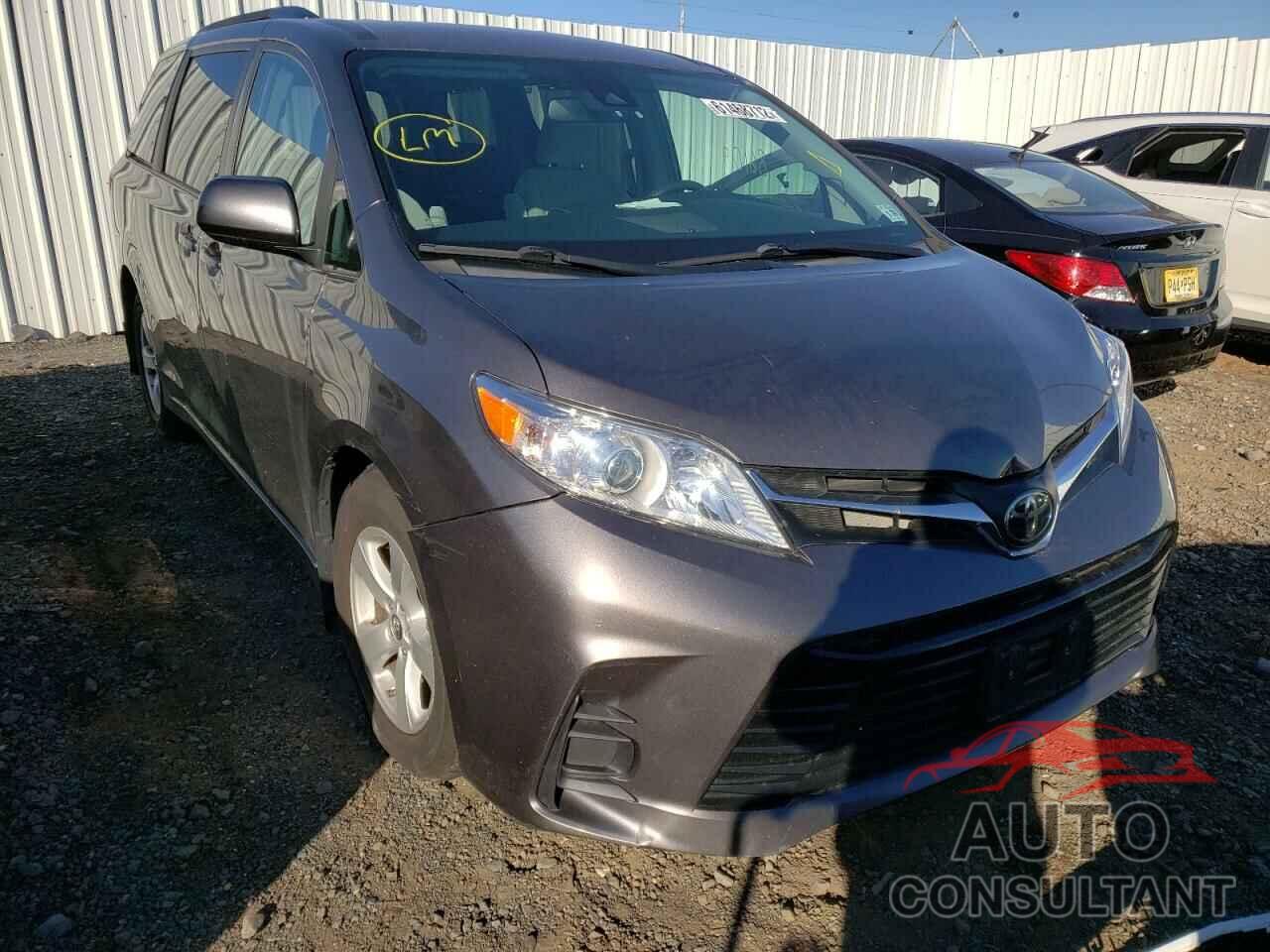 TOYOTA SIENNA 2019 - 5TDKZ3DC5KS999798