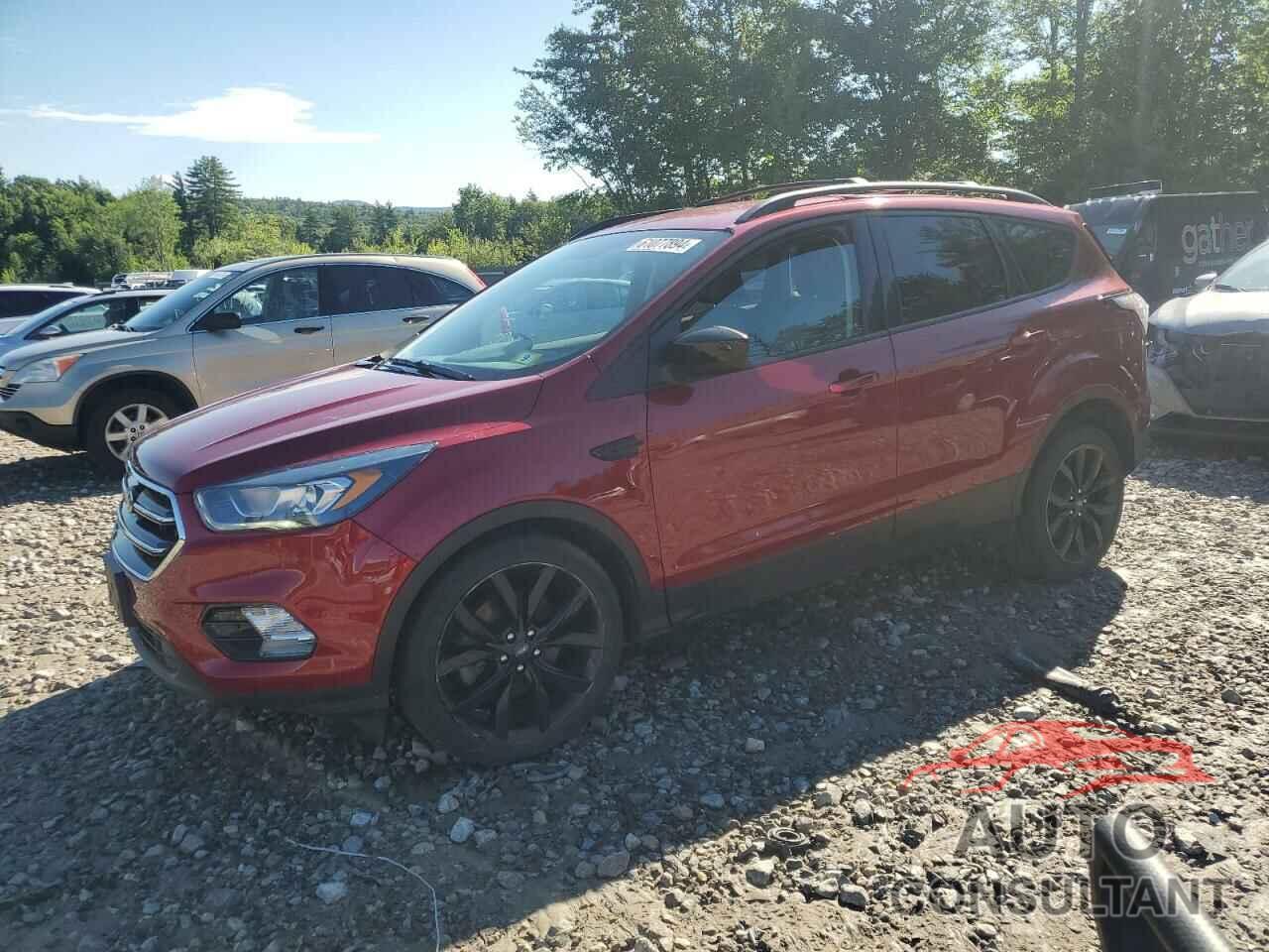 FORD ESCAPE 2017 - 1FMCU9G98HUD14232