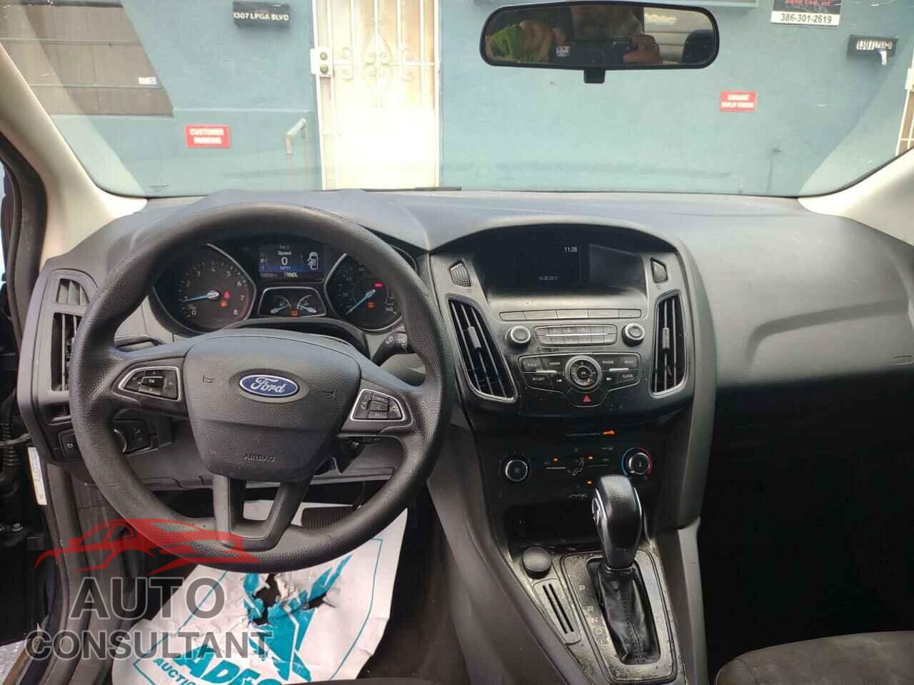 FORD FOCUS 2018 - 1FADP3E23JL201681