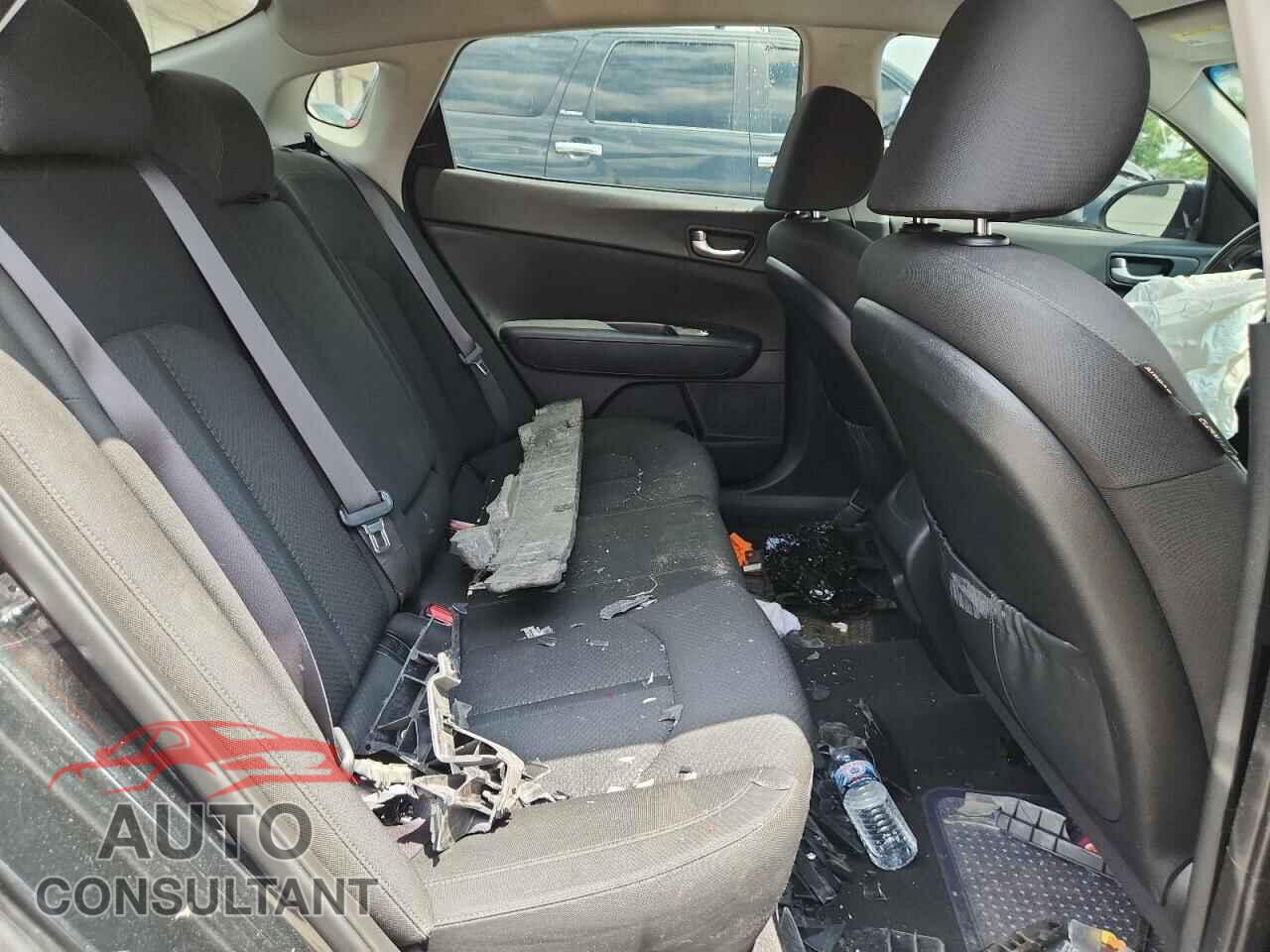 KIA OPTIMA 2017 - KNAGT4L36H5153836