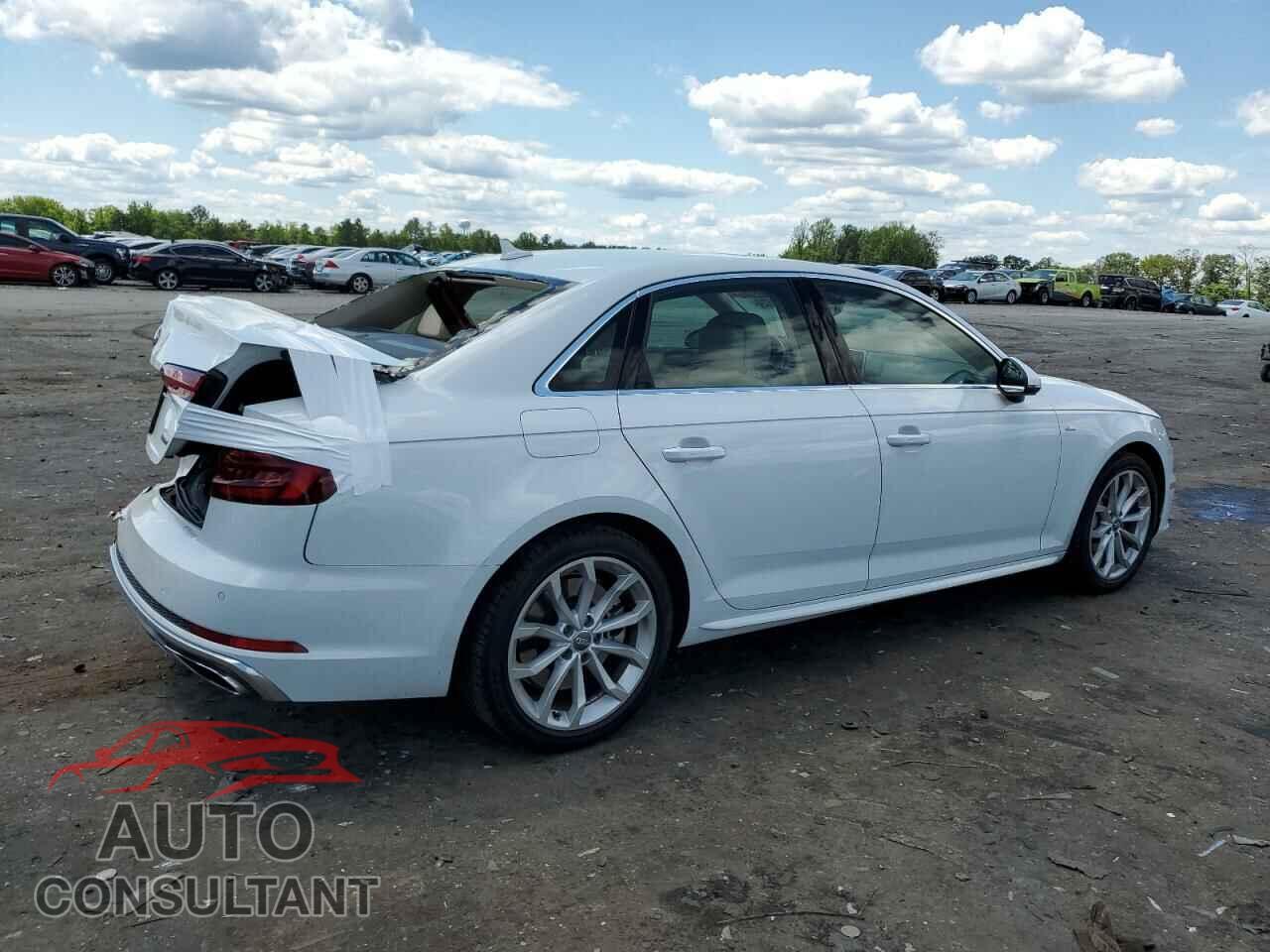 AUDI A4 2019 - WAUFNAF45KA013347