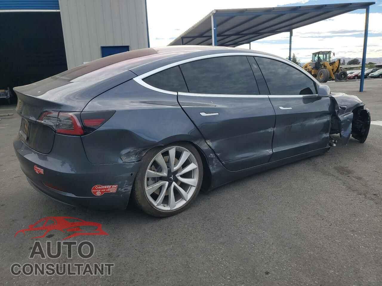 TESLA MODEL 3 2018 - 5YJ3E1EA2JF009548