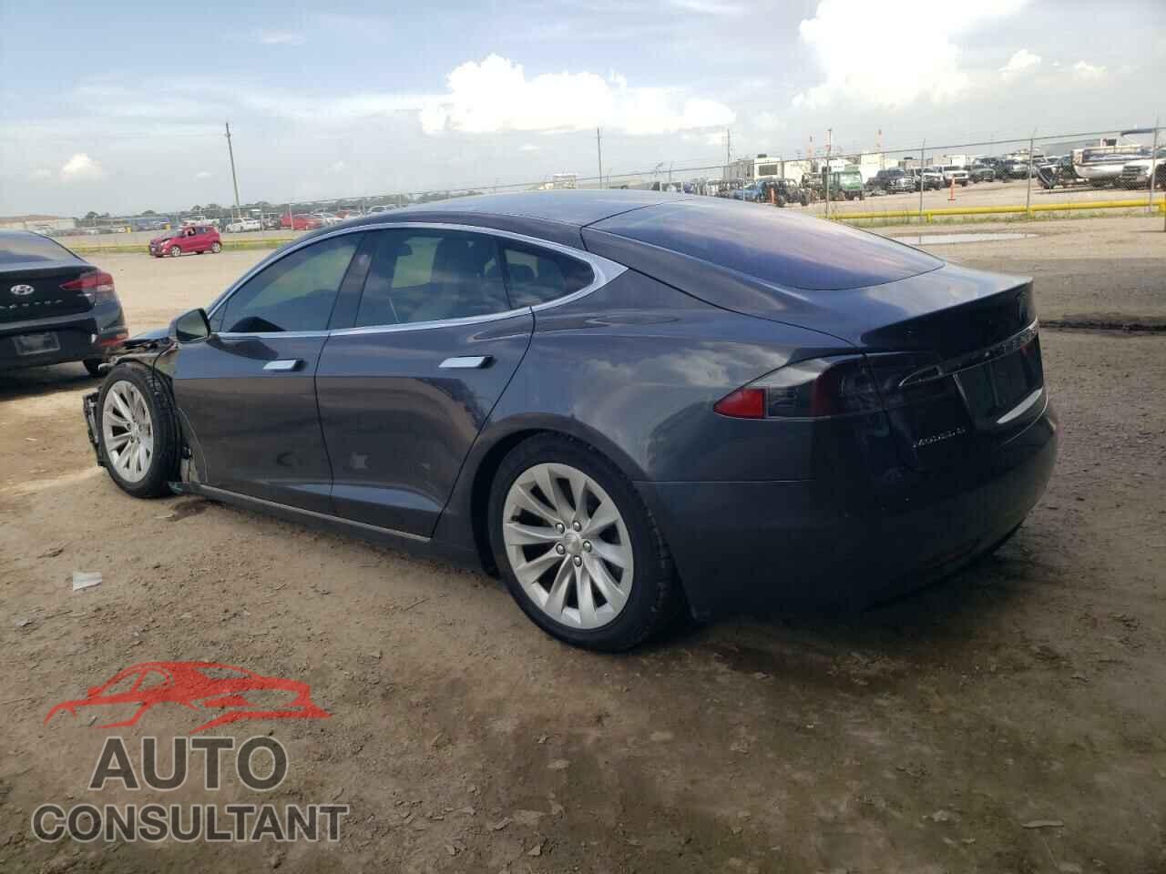 TESLA MODEL S 2017 - 5YJSA1E25HF209897
