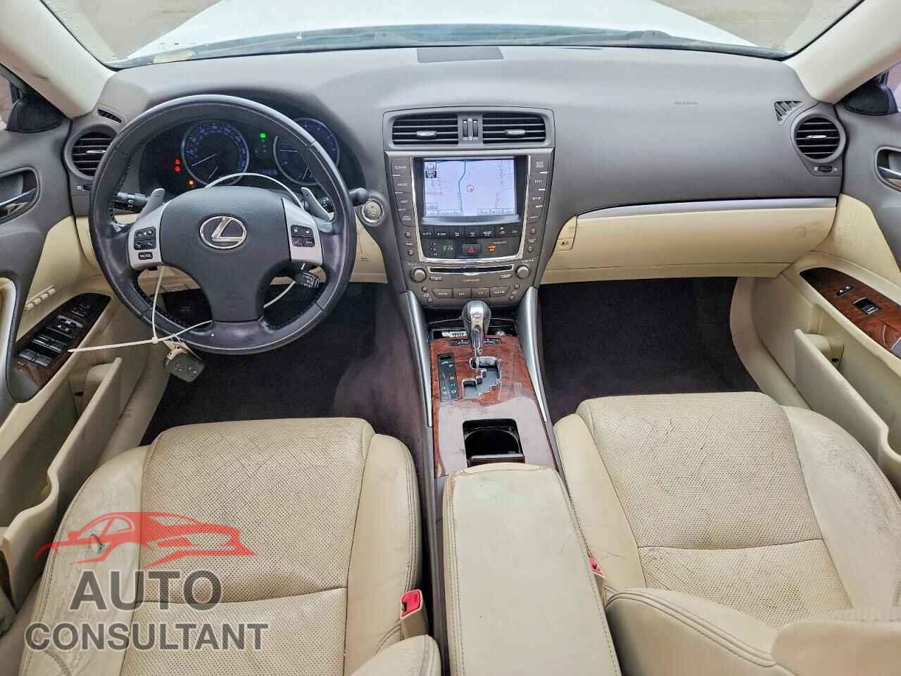 LEXUS IS 2011 - JTHCF5C22B5051817