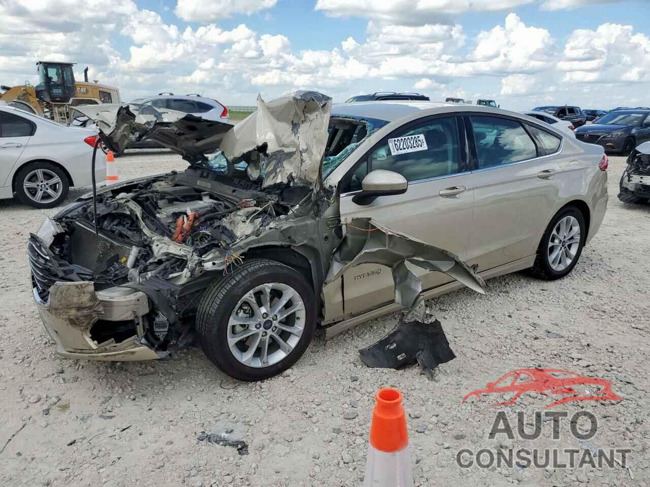 FORD FUSION 2019 - 3FA6P0LUXKR241660
