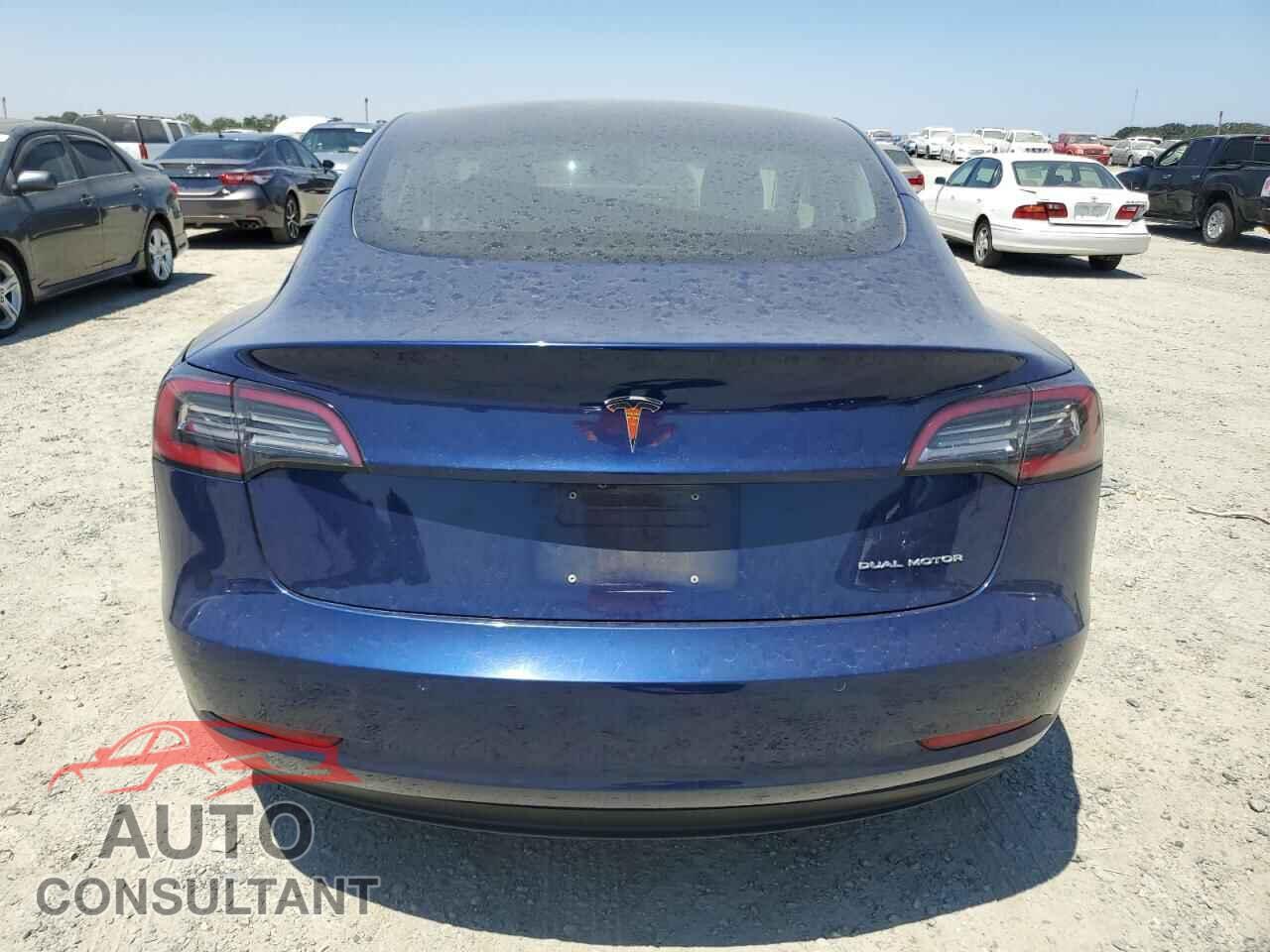 TESLA MODEL 3 2018 - 5YJ3E1EB3JF099754