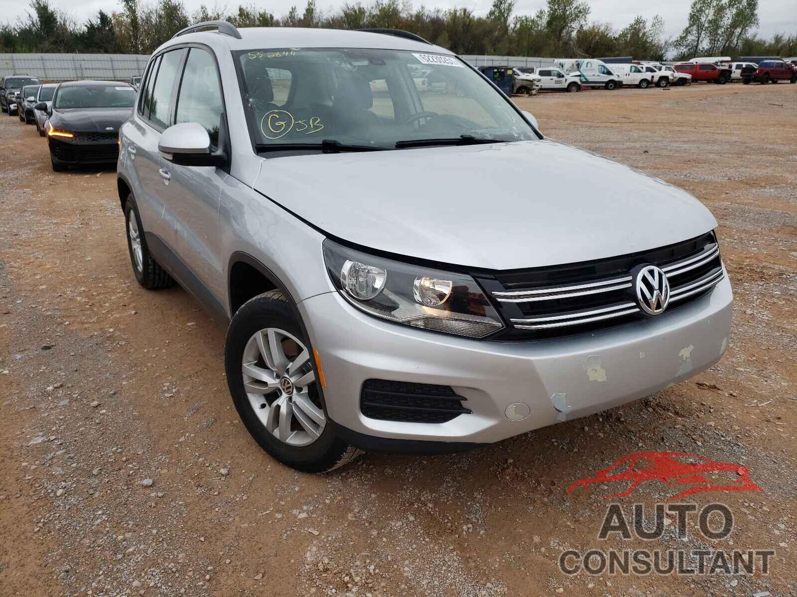 VOLKSWAGEN TIGUAN 2016 - WVGAV7AX8GW552844