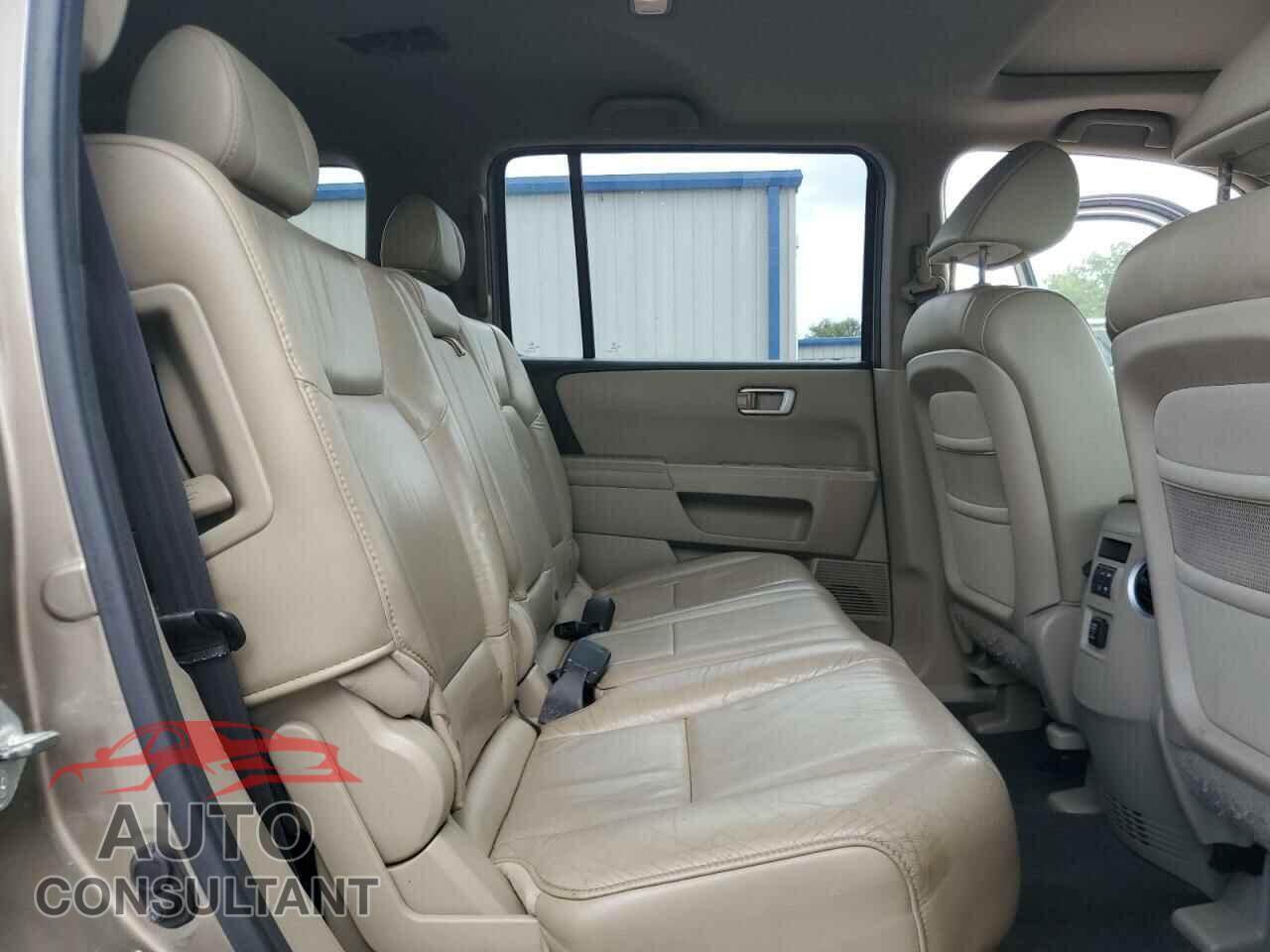 HONDA PILOT 2011 - 5FNYF4H78BB044066