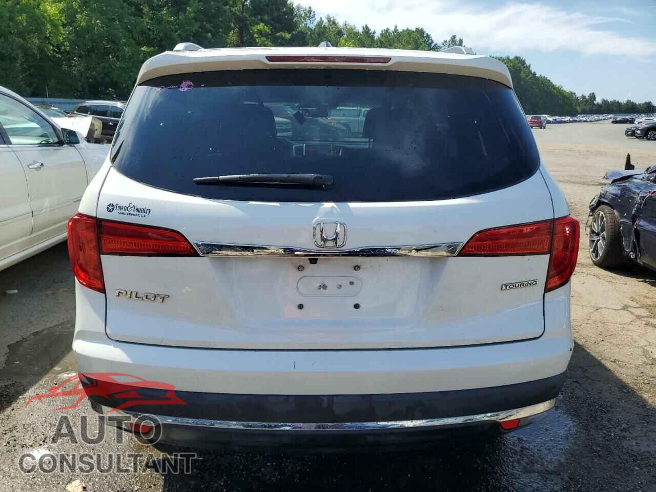 HONDA PILOT 2017 - 5FNYF5H97HB016386
