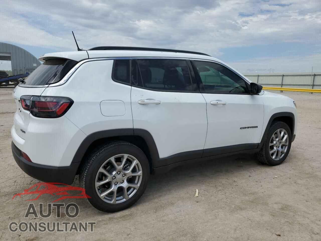 JEEP COMPASS 2022 - 3C4NJDFB7NT237517