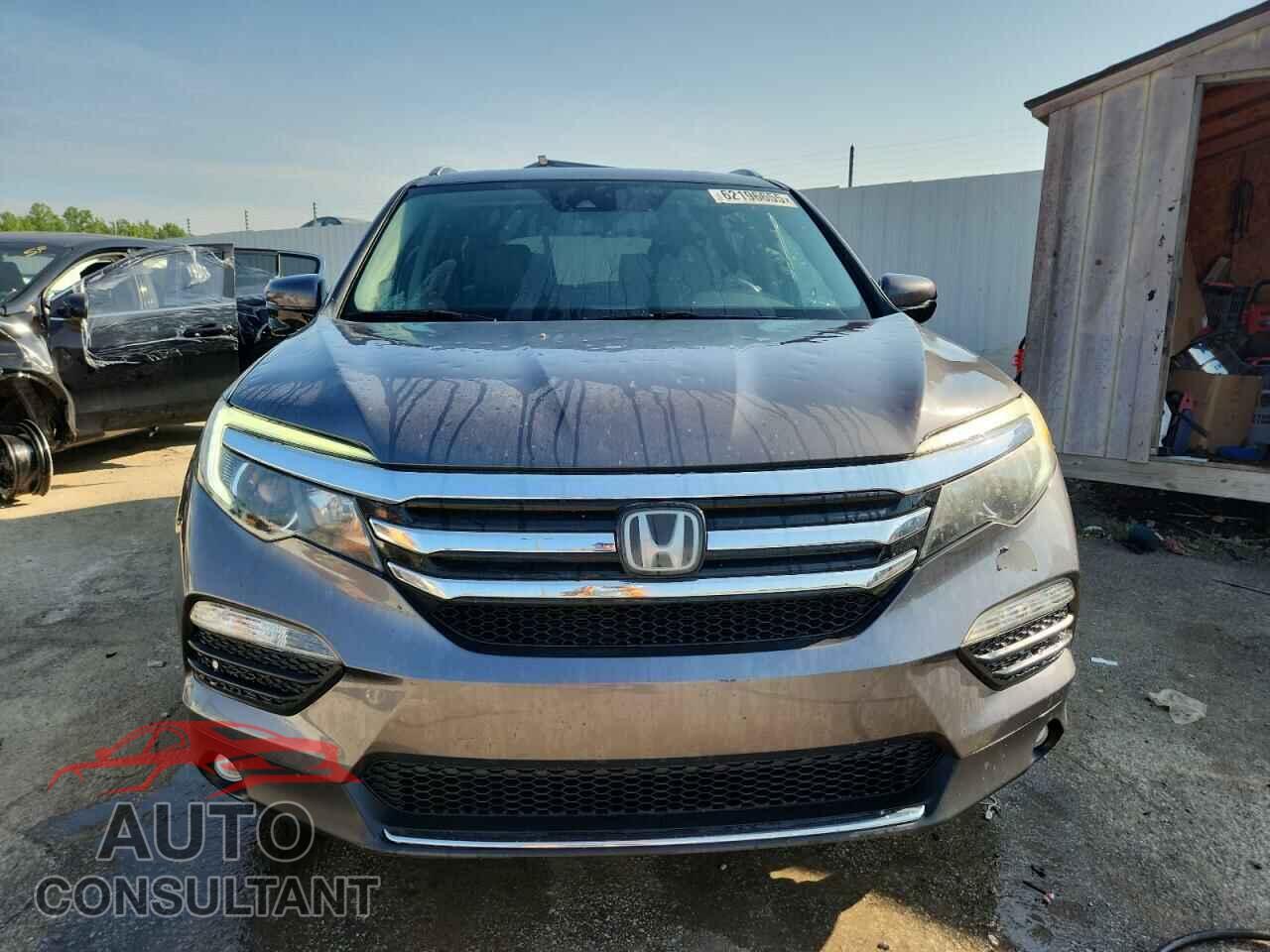 HONDA PILOT 2017 - 5FNYF6H94HB075904