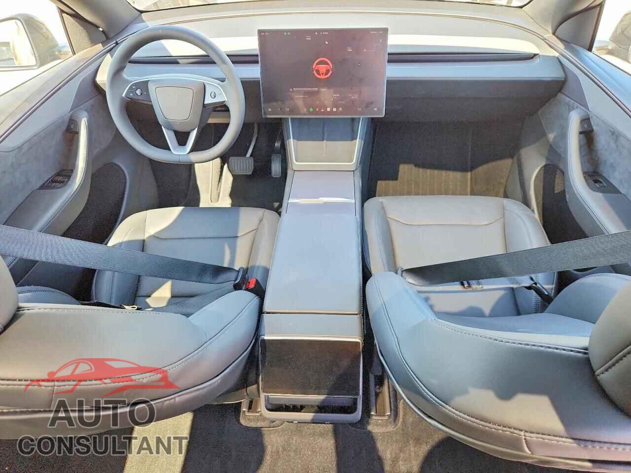 TESLA MODEL Y 2026 - 7SAYGDED1TF660140