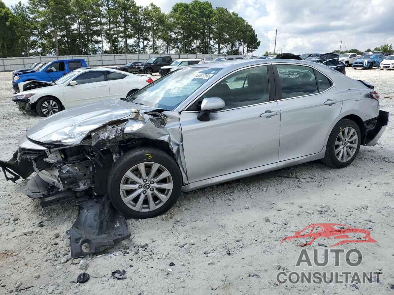 TOYOTA CAMRY 2018 - 4T1B11HK4JU066588