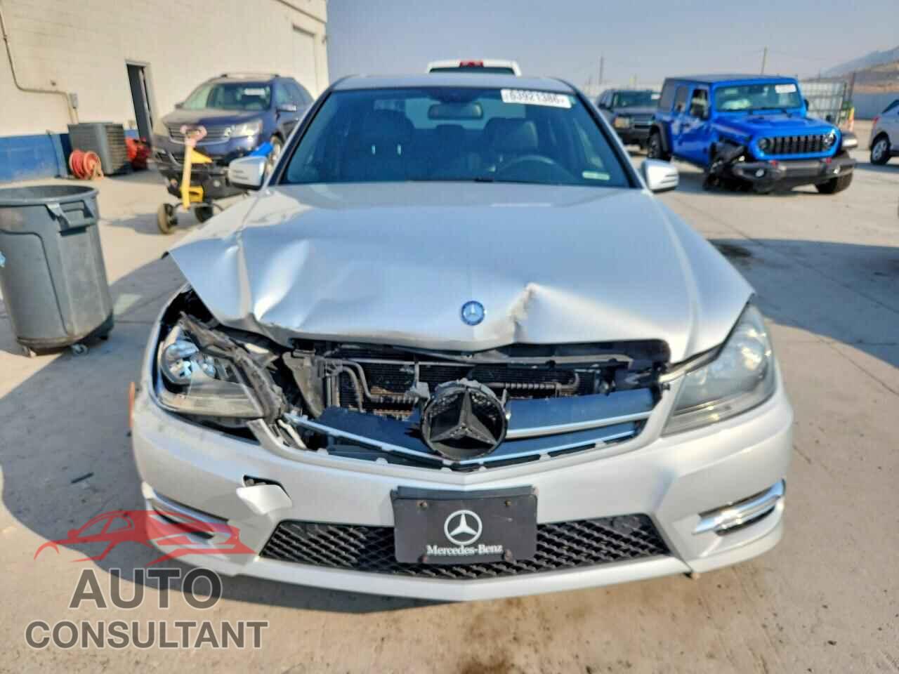 MERCEDES-BENZ C-CLASS 2014 - WDDGF4HB7EA935291