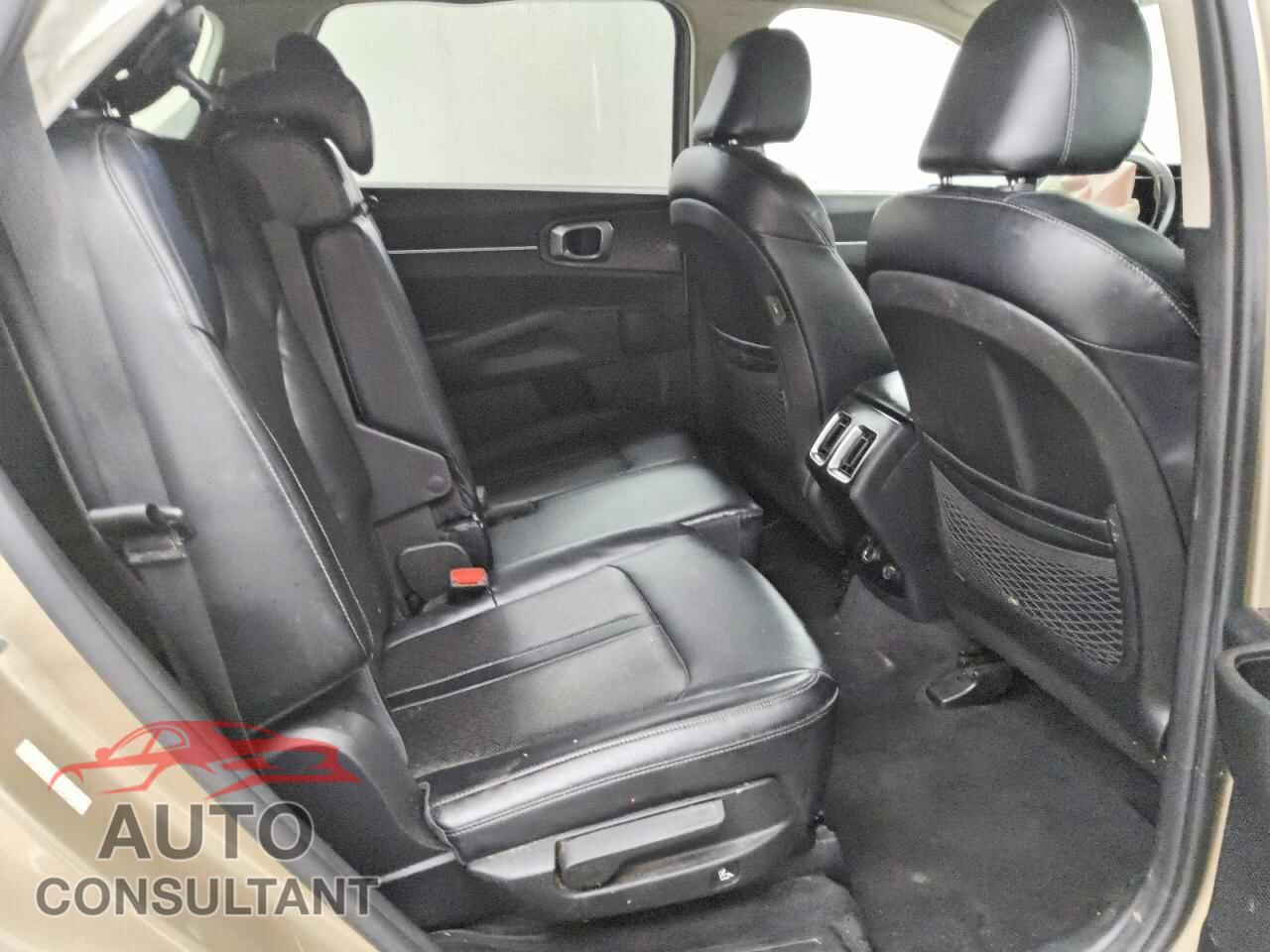 KIA SORENTO 2021 - 5XYRL4LC7MG009919