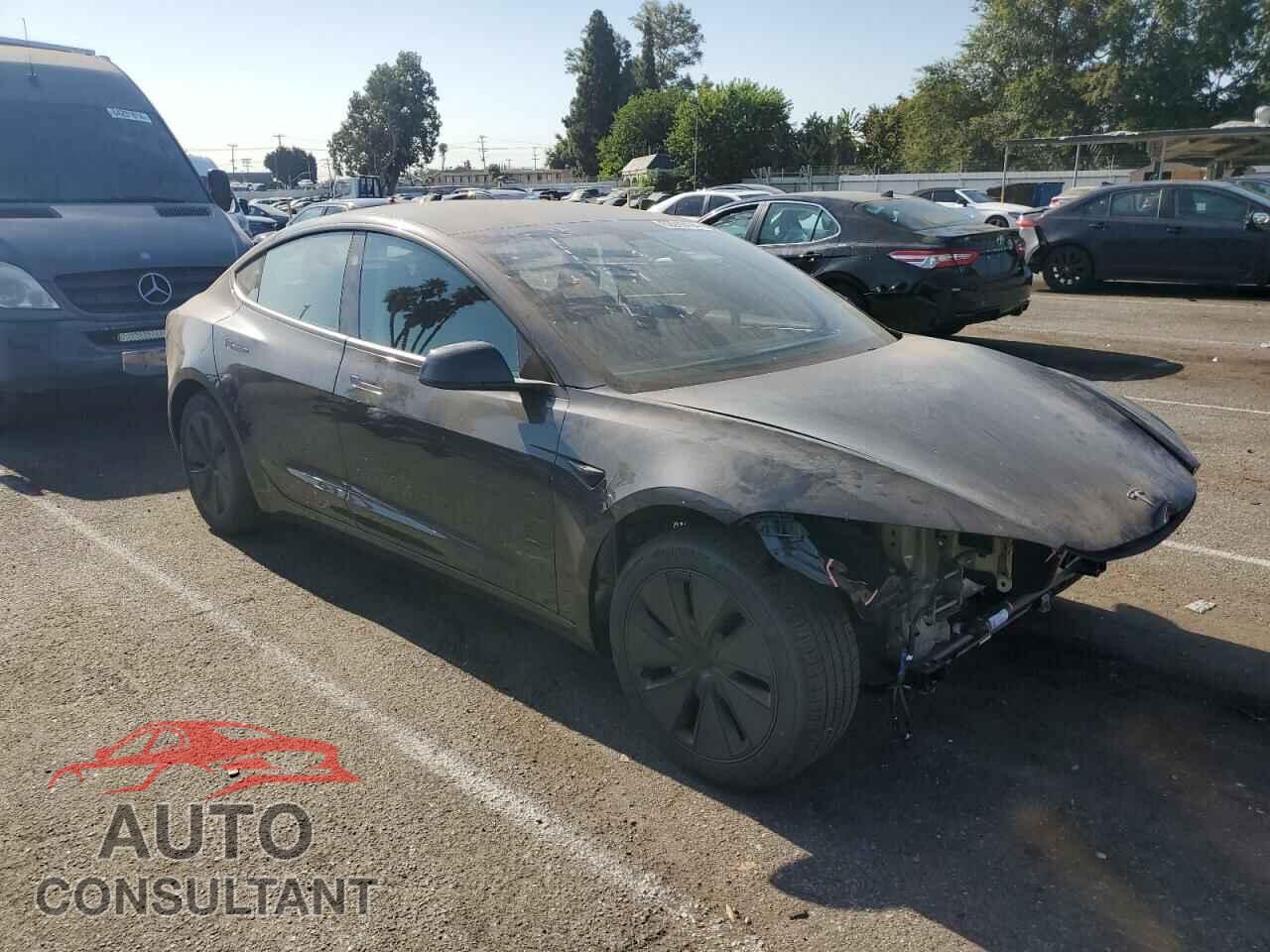 TESLA MODEL 3 2024 - 5YJ3E1EA4RF738730
