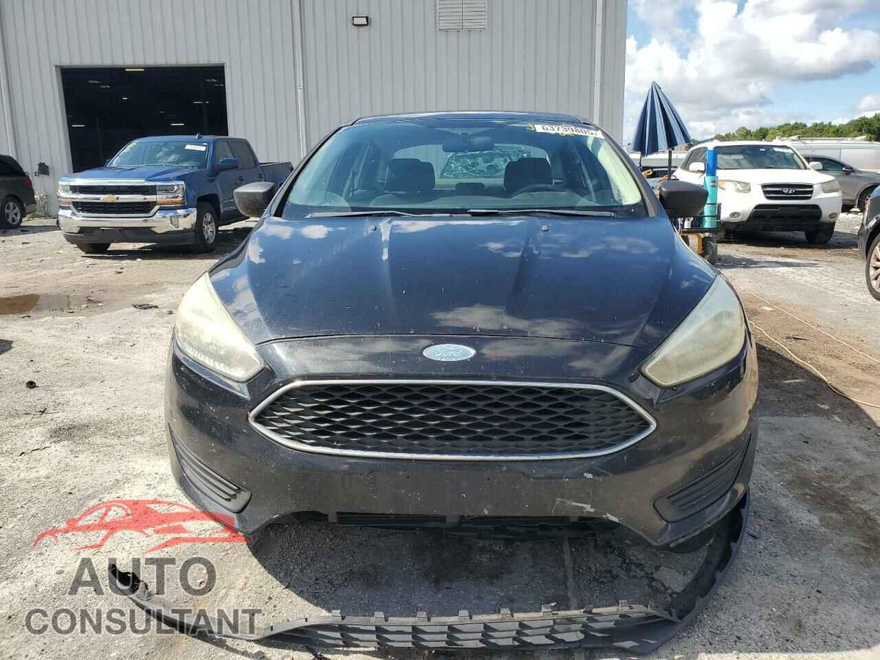 FORD FOCUS 2015 - 1FADP3E22FL210301