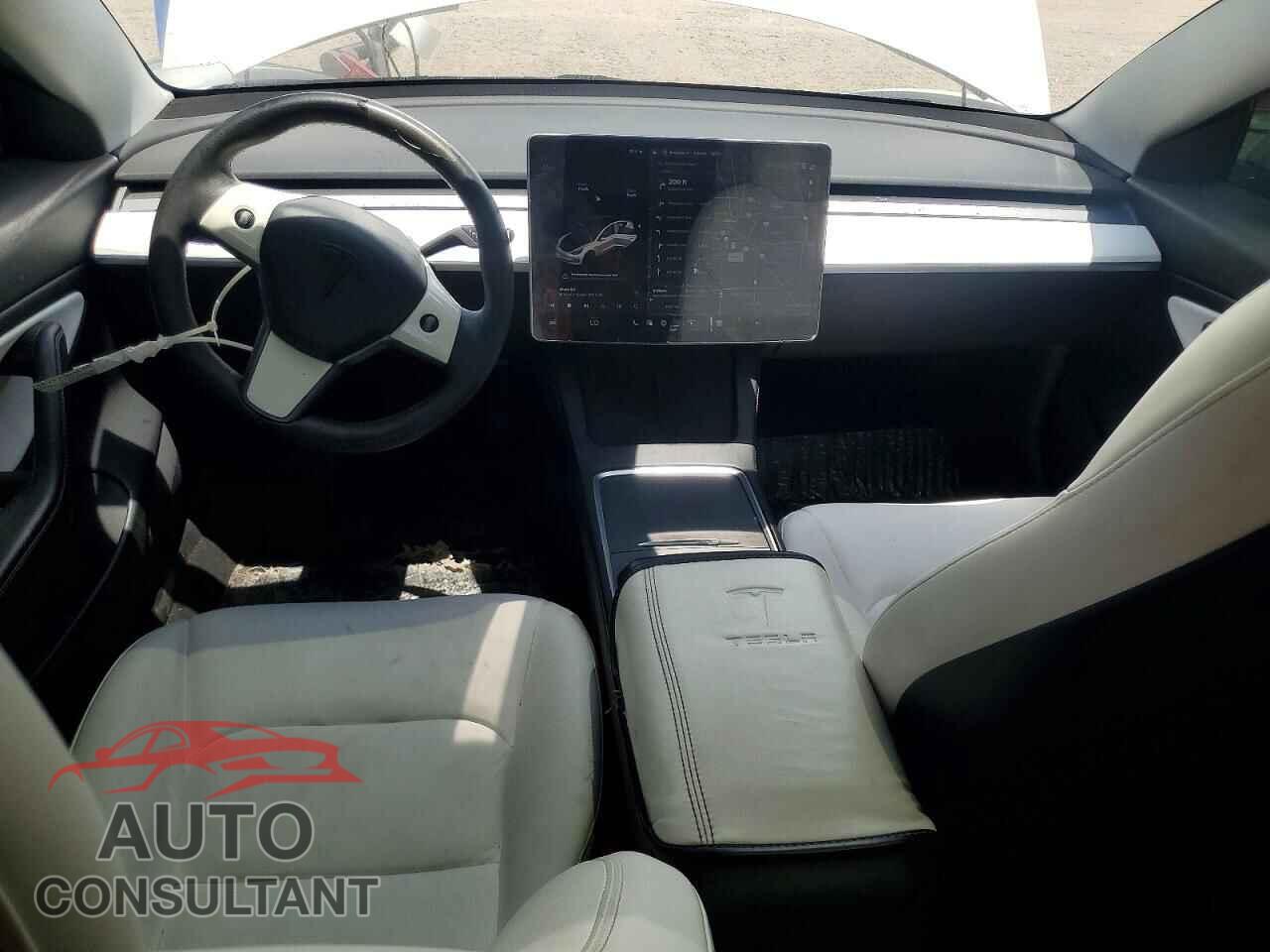 TESLA MODEL 3 2021 - 5YJ3E1EA8MF921654