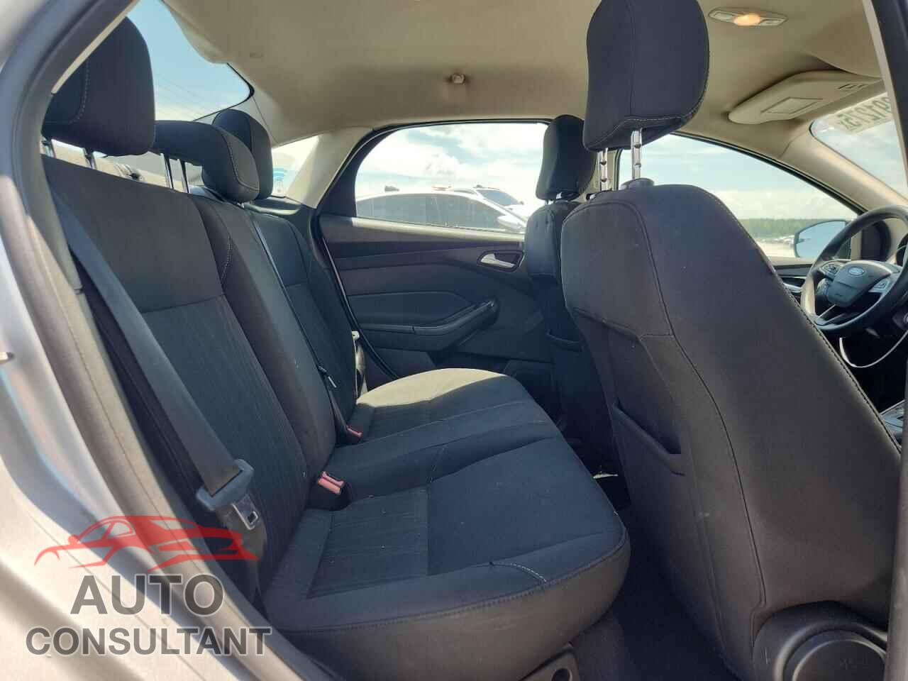 FORD FOCUS 2016 - 1FADP3FE8GL401778
