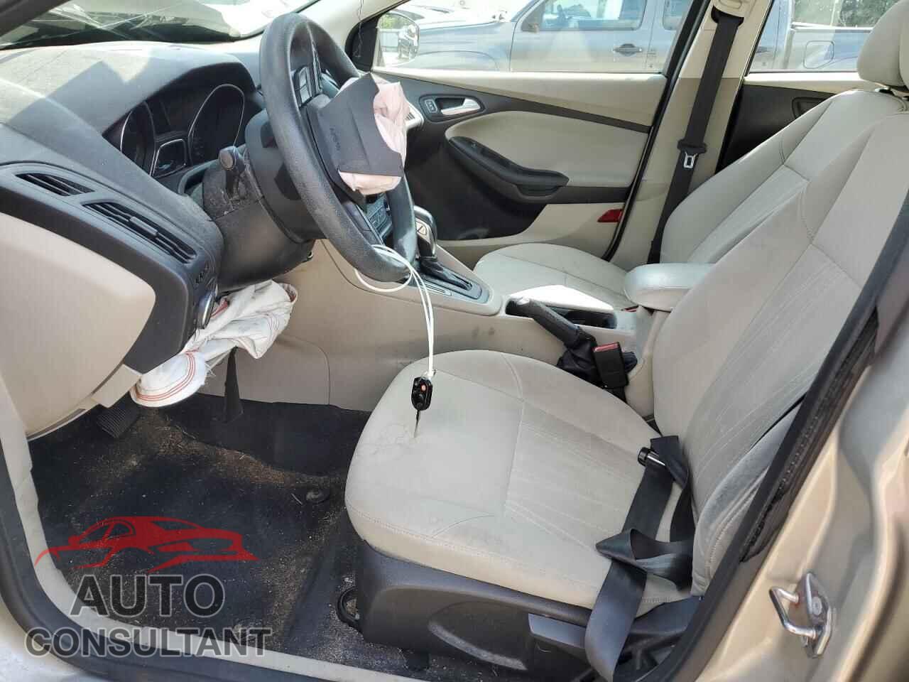 FORD FOCUS 2015 - 1FADP3F2XFL253346