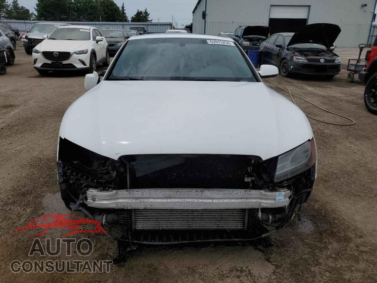 AUDI A5 2011 - WAUMFBFR2BA058199