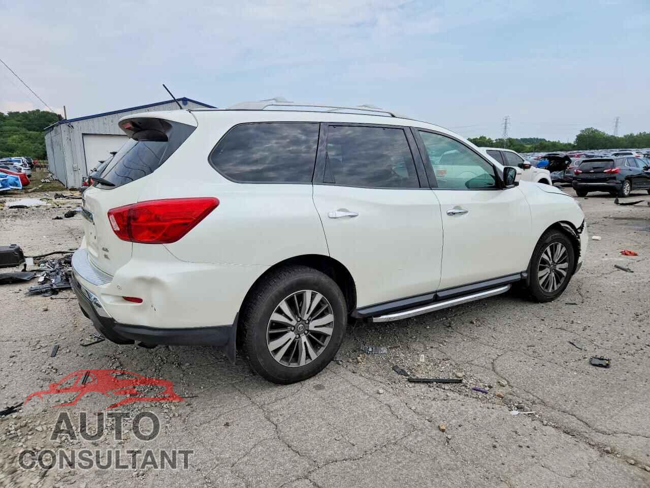 NISSAN PATHFINDER 2018 - 5N1DR2MM3JC671187