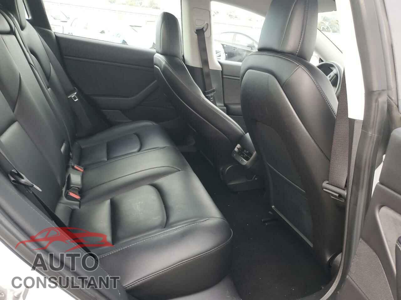 TESLA MODEL 3 2019 - 5YJ3E1EA4KF301462