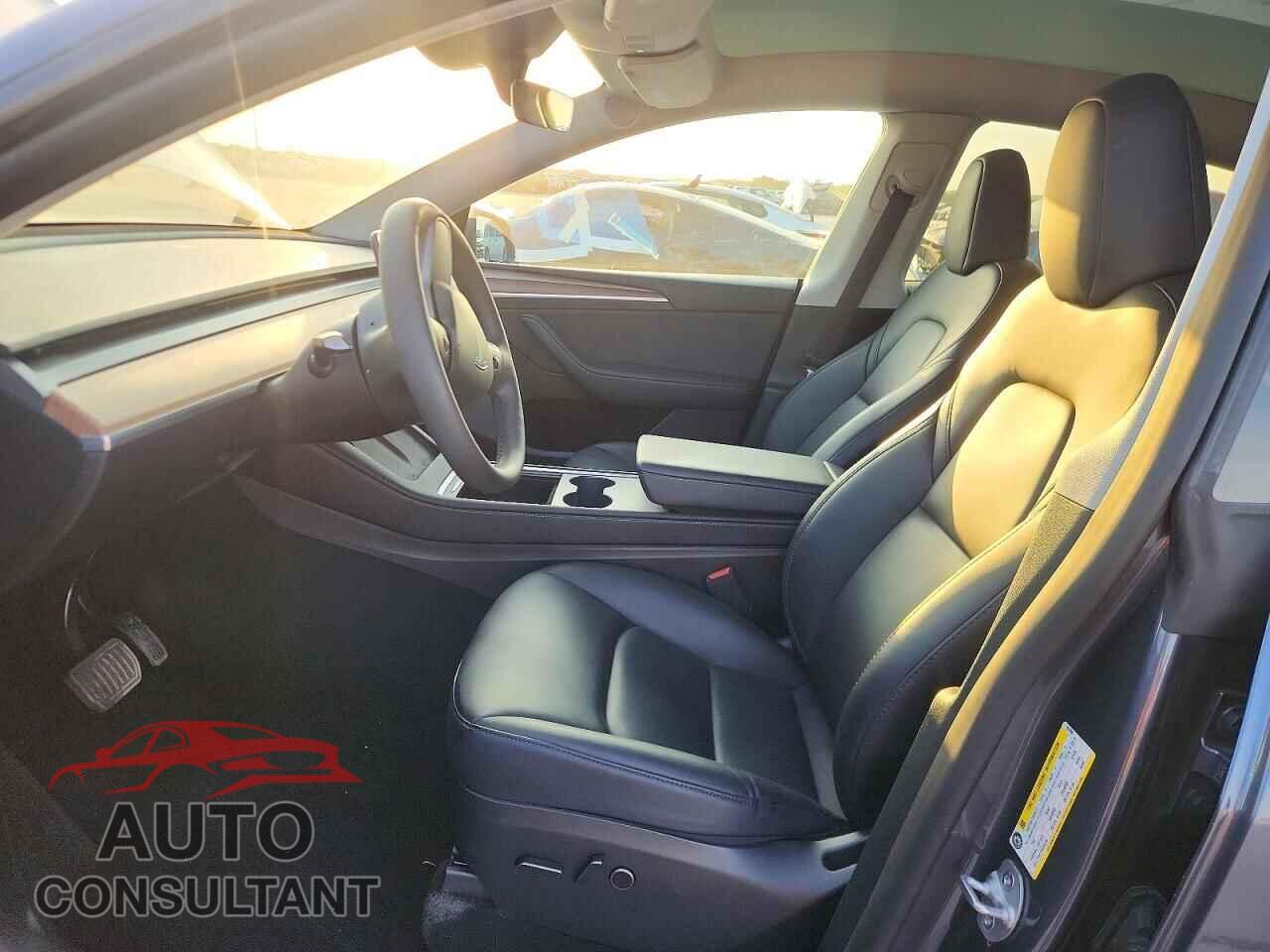 TESLA MODEL Y 2023 - 7SAYGDEE7PF857098