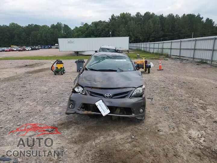TOYOTA COROLLA 2013 - 2T1BU4EE2DC104879
